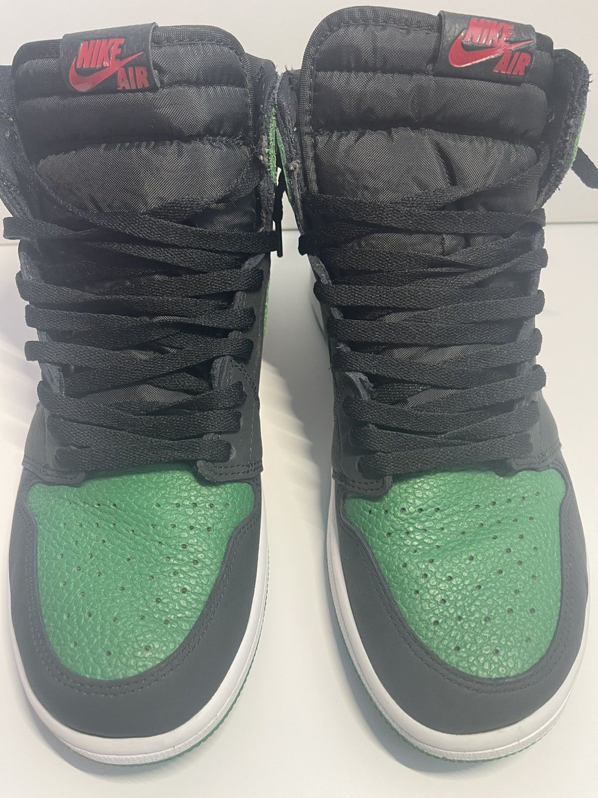Nike Air Jordan 1 Retro High OG, Black, Green, & White 555088 030 Size US 12 / EU 45 - 4 Thumbnail