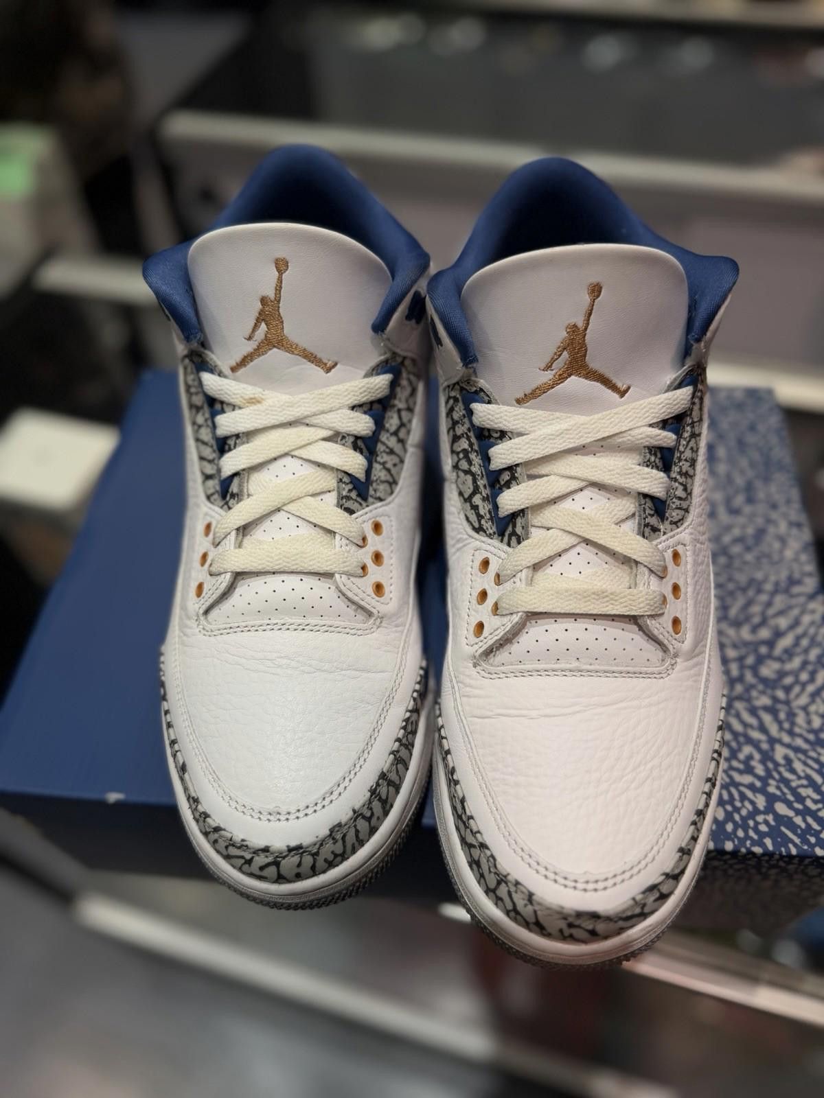 Jordan Brand Jordan 3 Retro Washington Wizards Size 9.5 Pre-Owned Blue Size US 9.5 / EU 42-43 - 11 Thumbnail