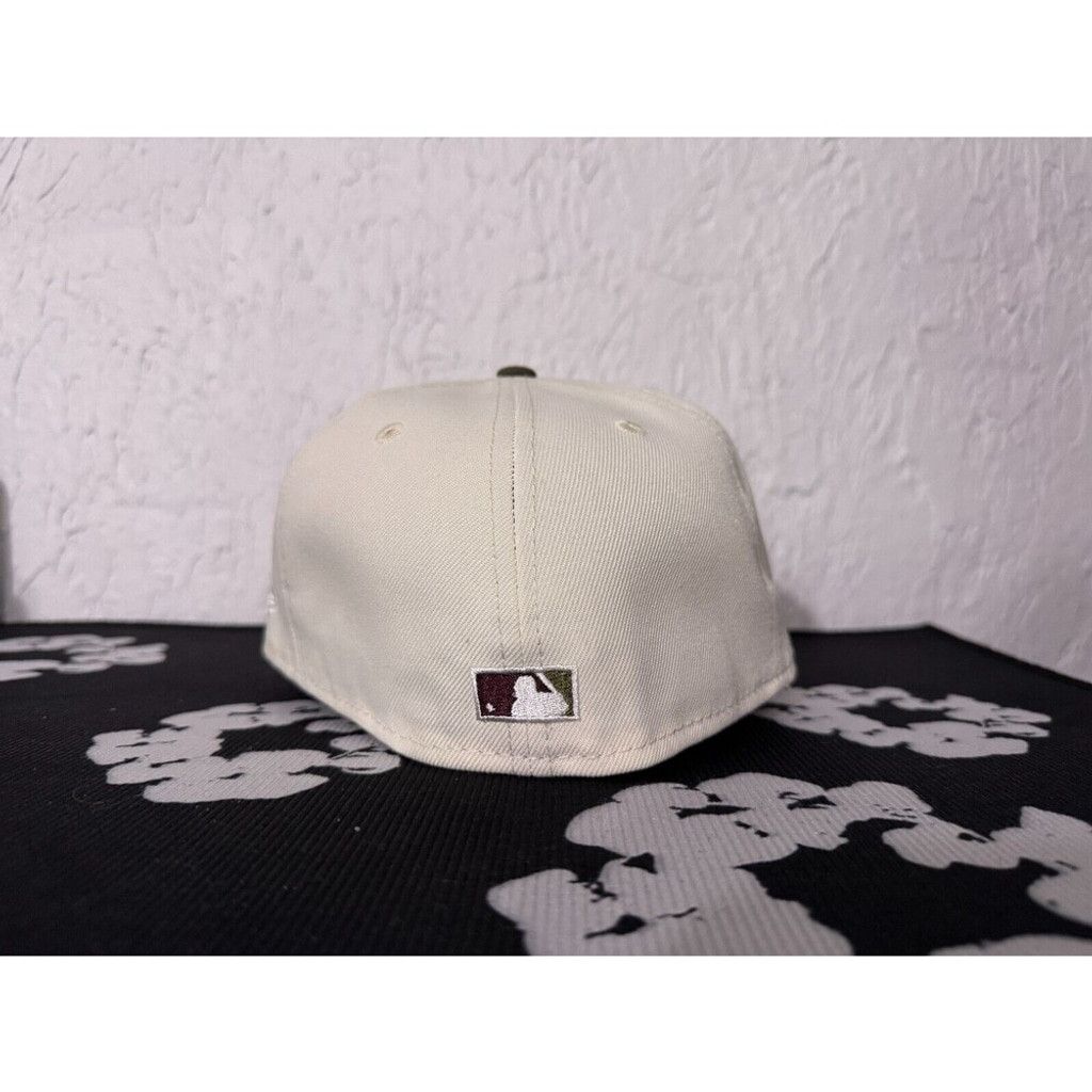 New Era 7 1/4 - Boston Red Sox Fitted Hat - Script Logo Olive Chrome Size ONE SIZE - 4 Thumbnail