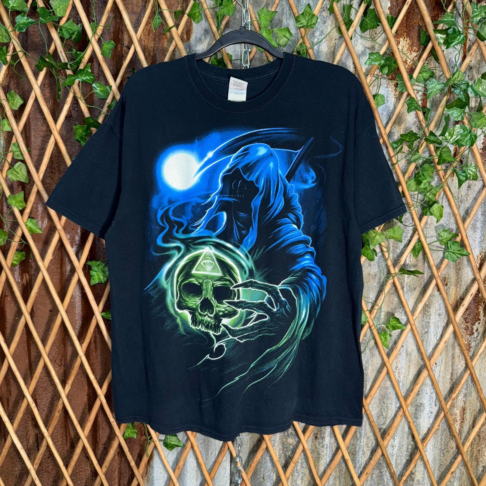 Gildan Vintage Y2K grunge moon grim Reaper scythe 2000s skull shirt Size US XL / EU 56 / 4 - 1 Thumbnail