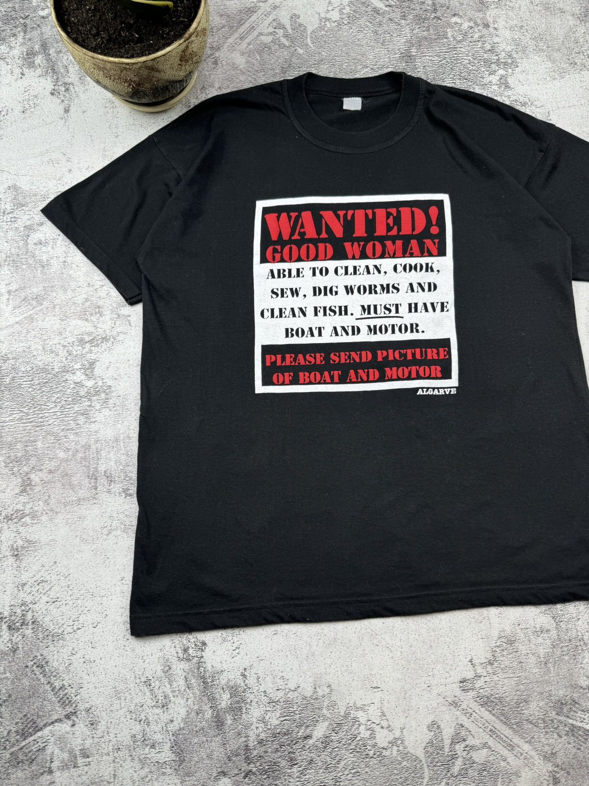 Other Vintage 90S Humor Joke Print Wanted Good Women Faded T Shirt Size US L / EU 52-54 / 3 - 4 Thumbnail