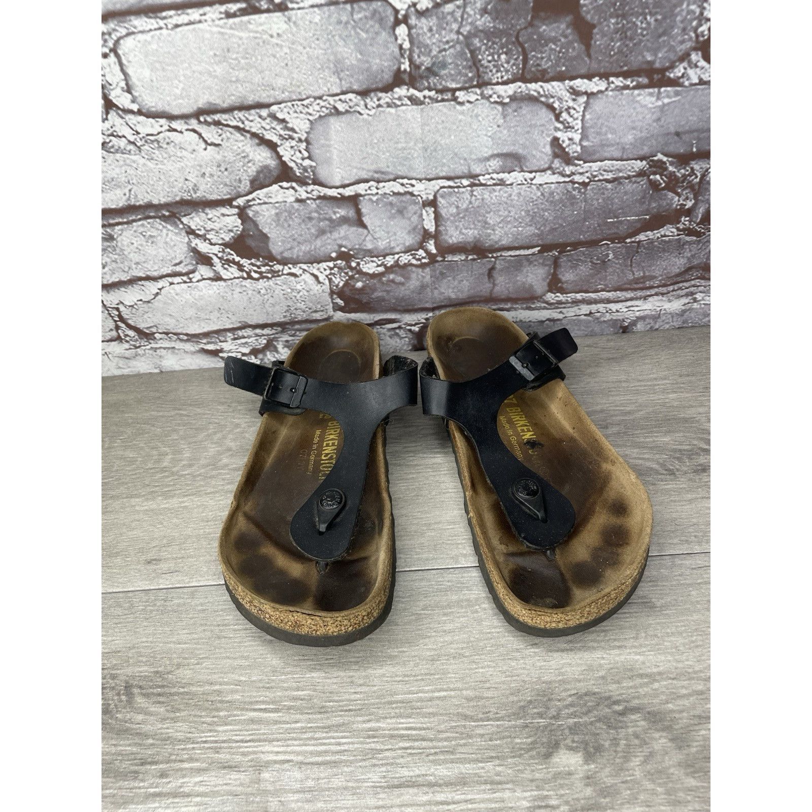 Birkenstock Birkenstock Gizeh Black Leather Thong Cork Strap Sandals Wom Size US 6 / IT 36 - 3 Thumbnail