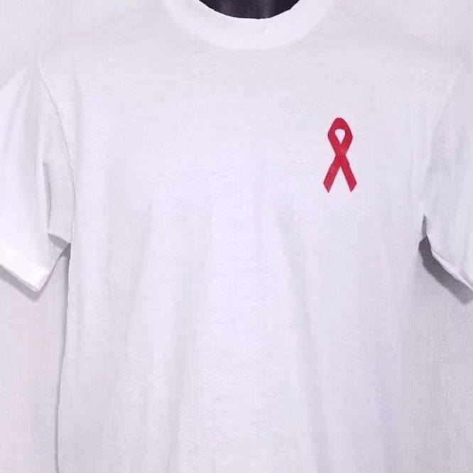 Hanes VINTAGE AIDS AWARENESS T Shirt Mens Size Medium 90s Red Ribbon Made In USA Hanes Crew Neck Short Sleeve White Cotton Blend Graphic Print 80s Men Size US M / EU 48-50 / 2 - 2 Thumbnail