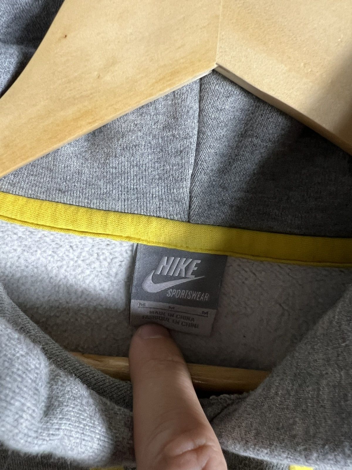 Nike Nike Hoodie Vintage Grey and Yellow Y2K Size US M / EU 48-50 / 2 - 5 Thumbnail