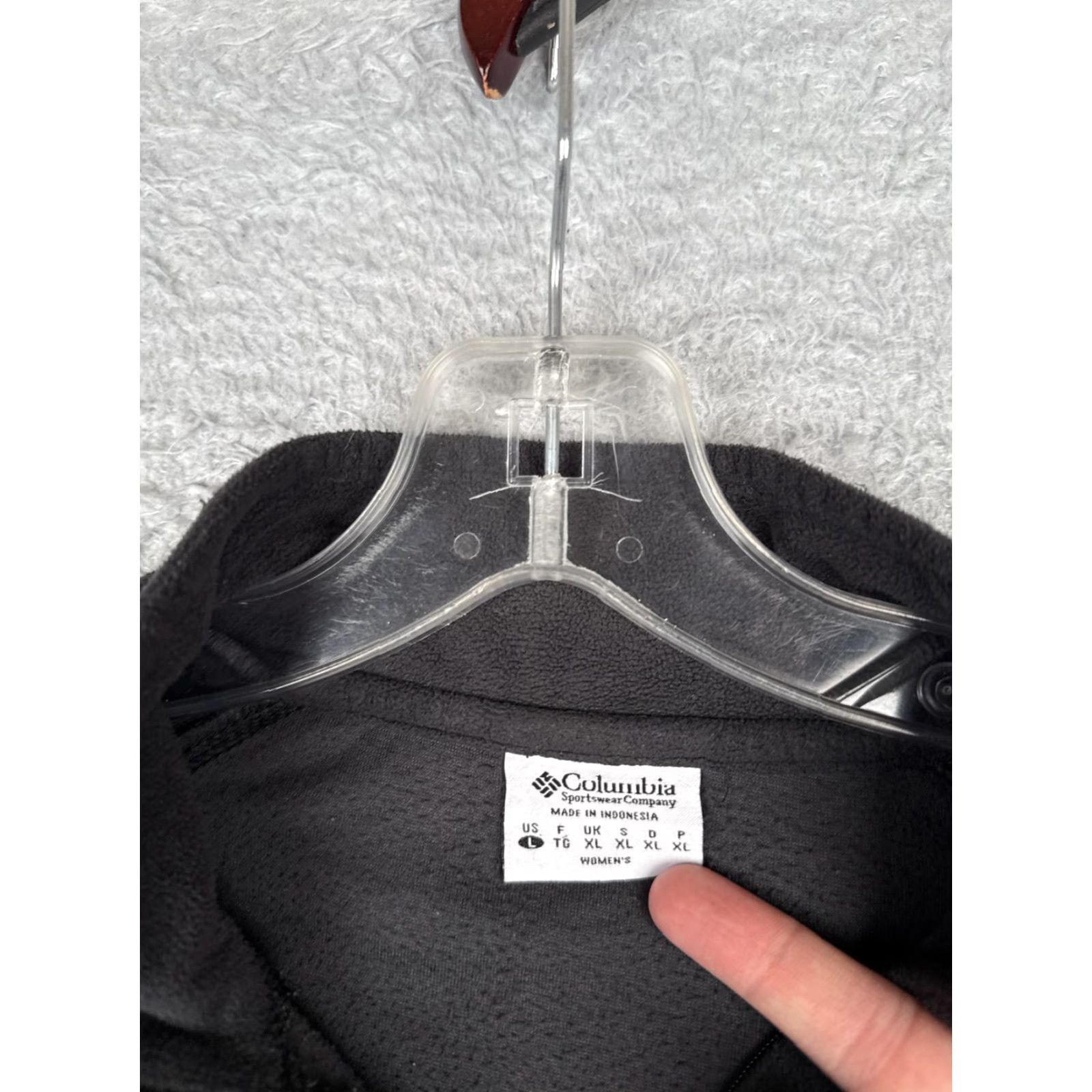 Vintage Columbia Womens Pullover Shirt Black 1/4 Zip Pocket Fleece Outdoor Hiking Size L / US 10 / IT 46 - 6 Thumbnail