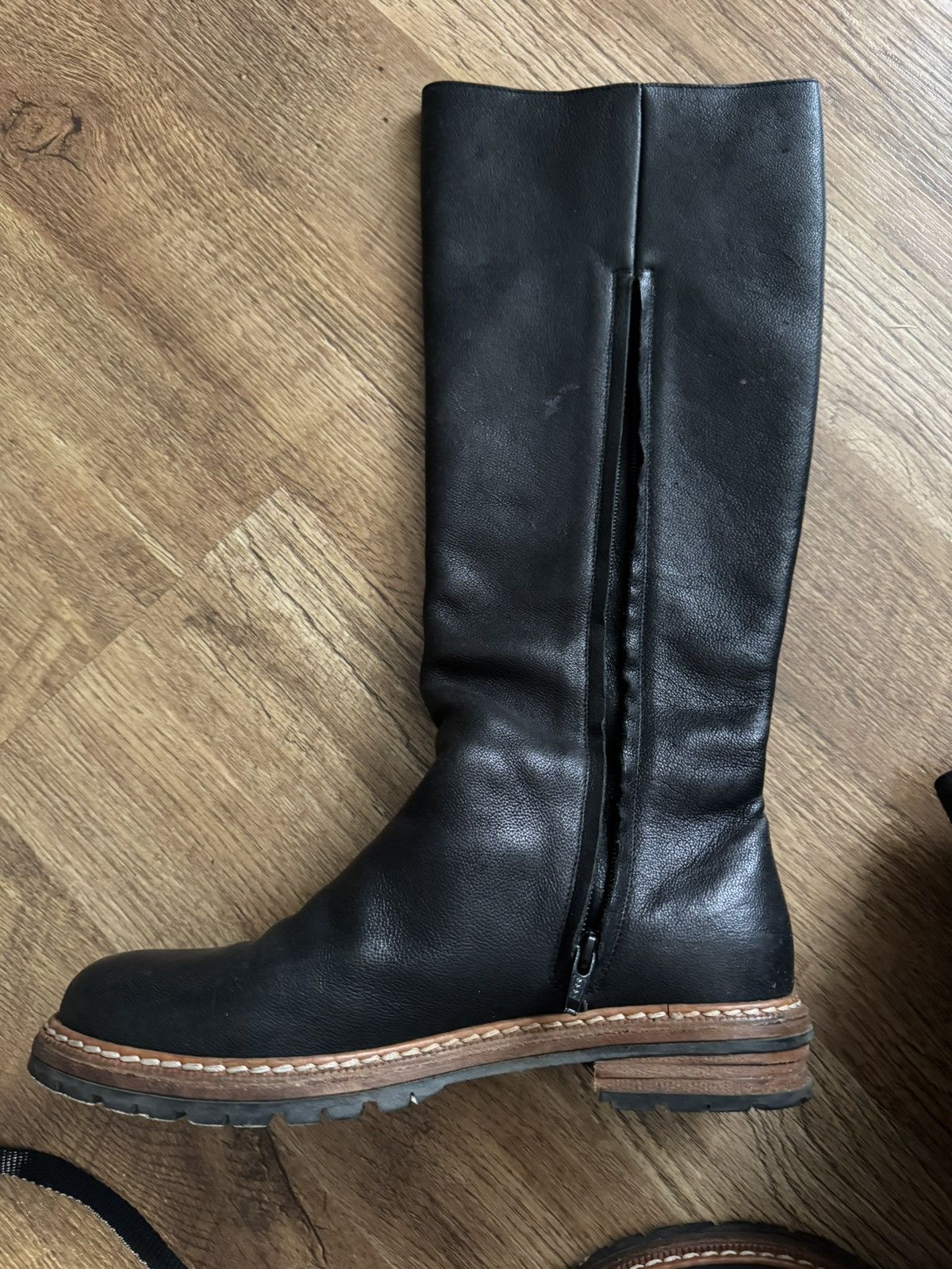 Maison Margiela Maison Margiela Black Leather Zip Boots | Lug Sole Size US 9 / IT 39 - 1 Thumbnail