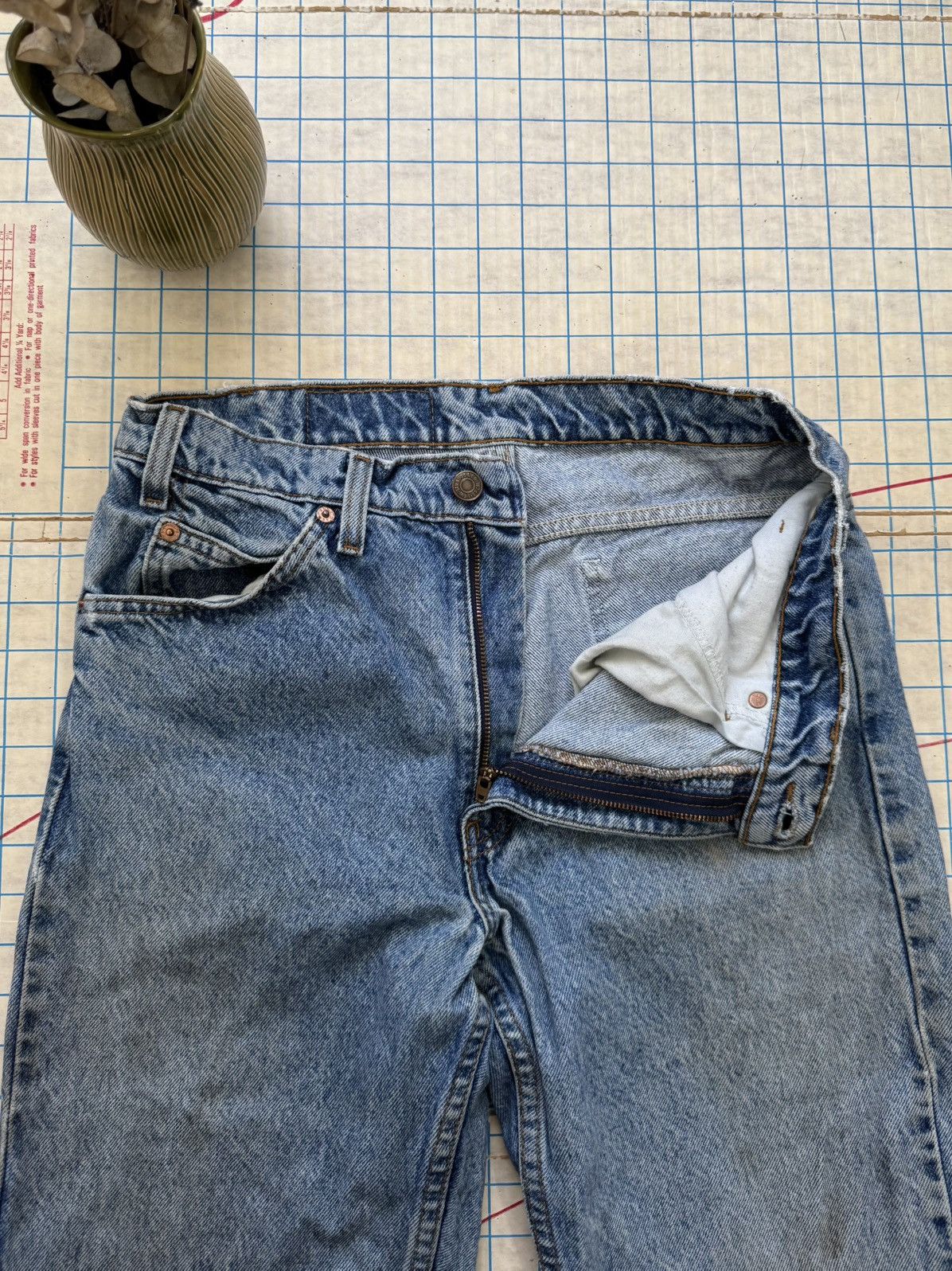 Levi's Vintage Levi’s 505 Orange Tab Regular Fit Jeans Fits 30x31 Size US 30 / EU 46 - 6 Thumbnail