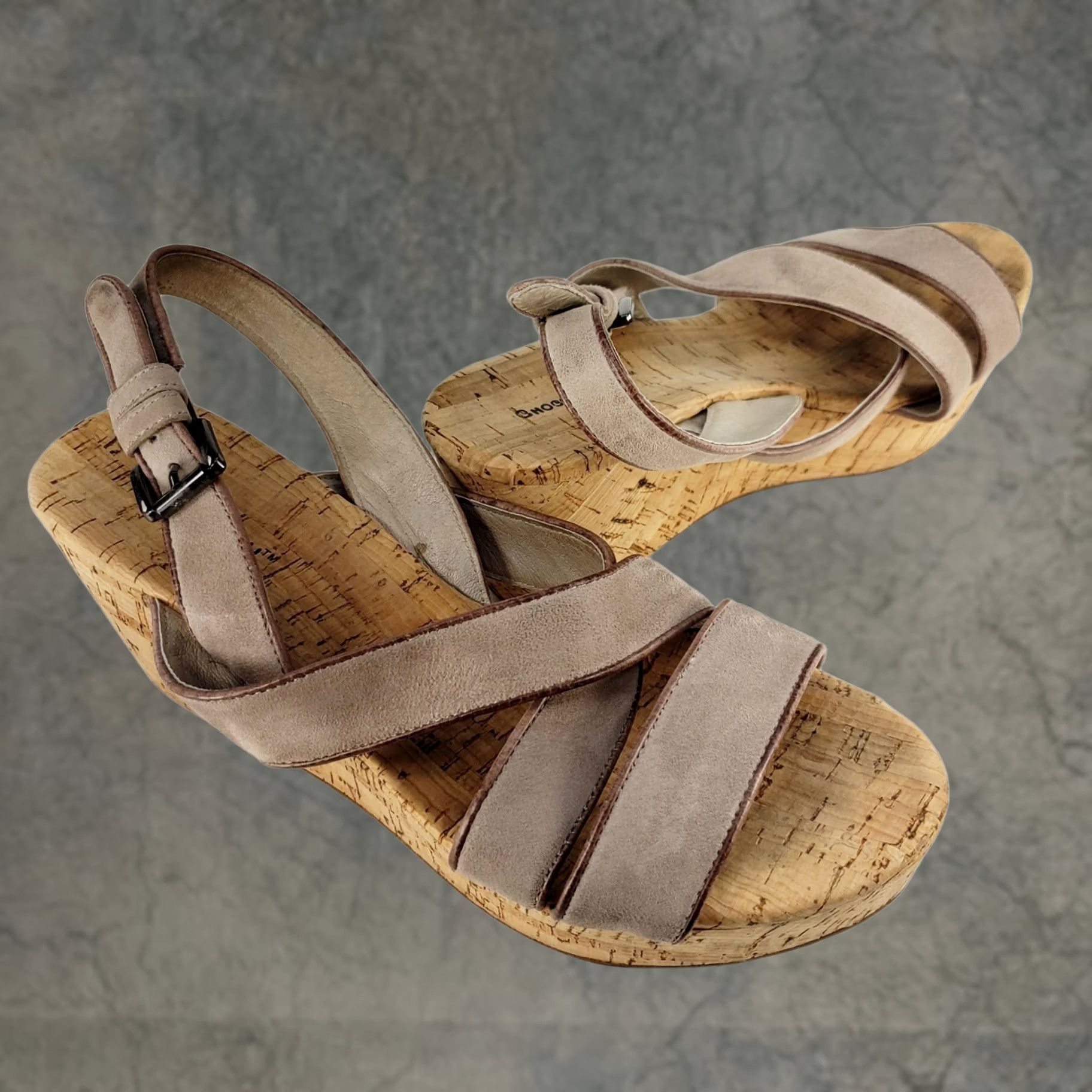 CHOCOOLATE Chocolat Blu Ward Wedge Sandal Strappy Leather Nubuck Beige 8M Womens Casual Formal Cork Buckle Size US 8 / IT 38 - 1 Thumbnail