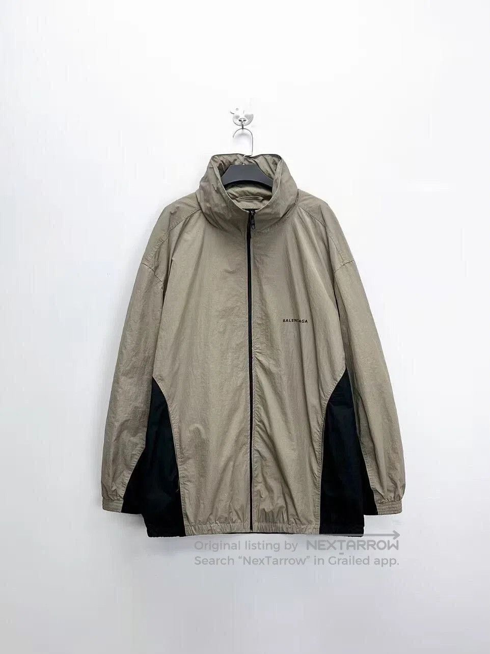 Balenciaga balenciaga beige zip-up jacket with logo. Size US L / EU 52-54 / 3 - 1 Thumbnail