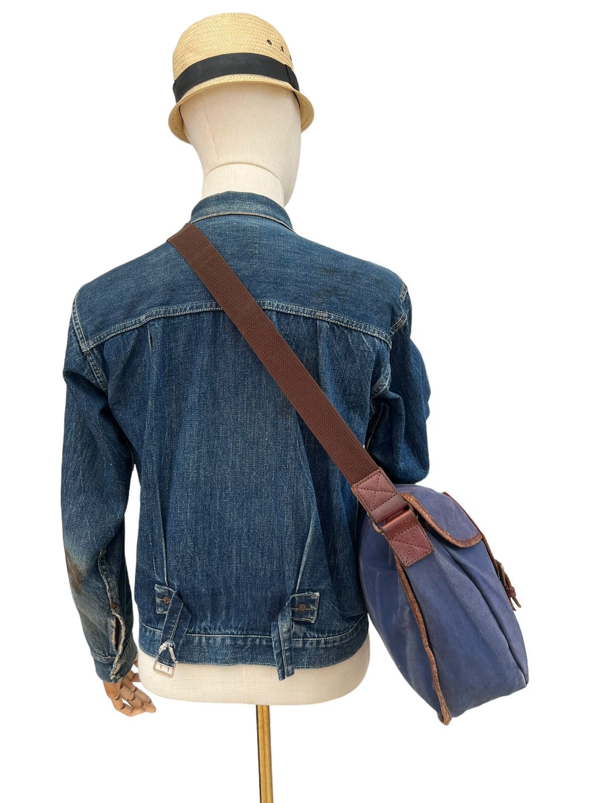Japanese Brand Butler Verner Sails Japan Sun Faded Waxed Messenger Bag Size ONE SIZE - 3 Thumbnail