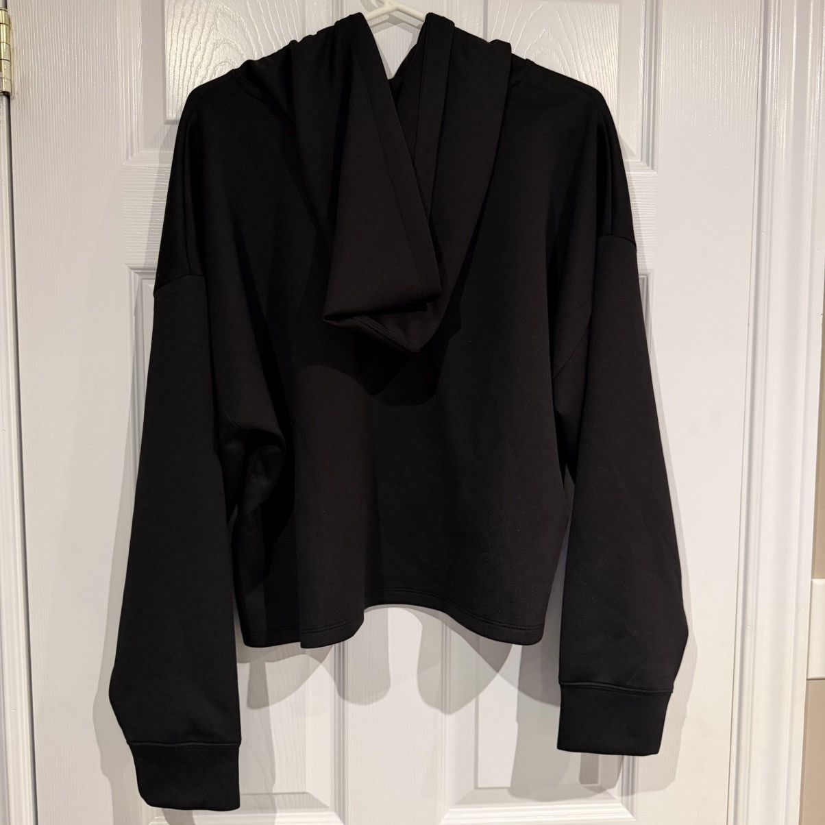 Michael Kors Black and gold Michael Kors cropped hoodie Size XL / US 12-14 / IT 48-50 - 4 Thumbnail