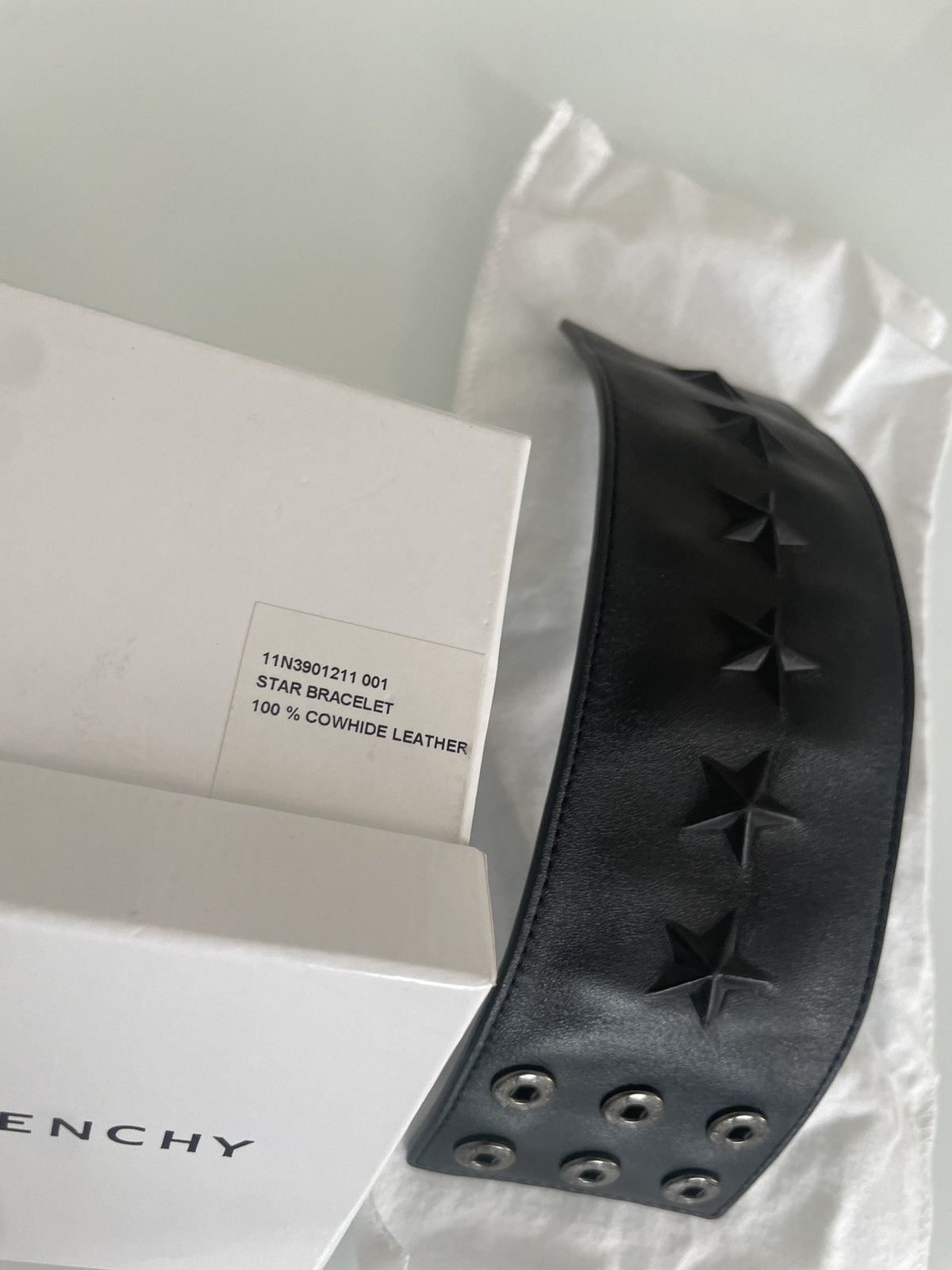 Givenchy Givenchy Cowhide Leather Bracelet All Black Stars Size ONE SIZE - 7 Thumbnail