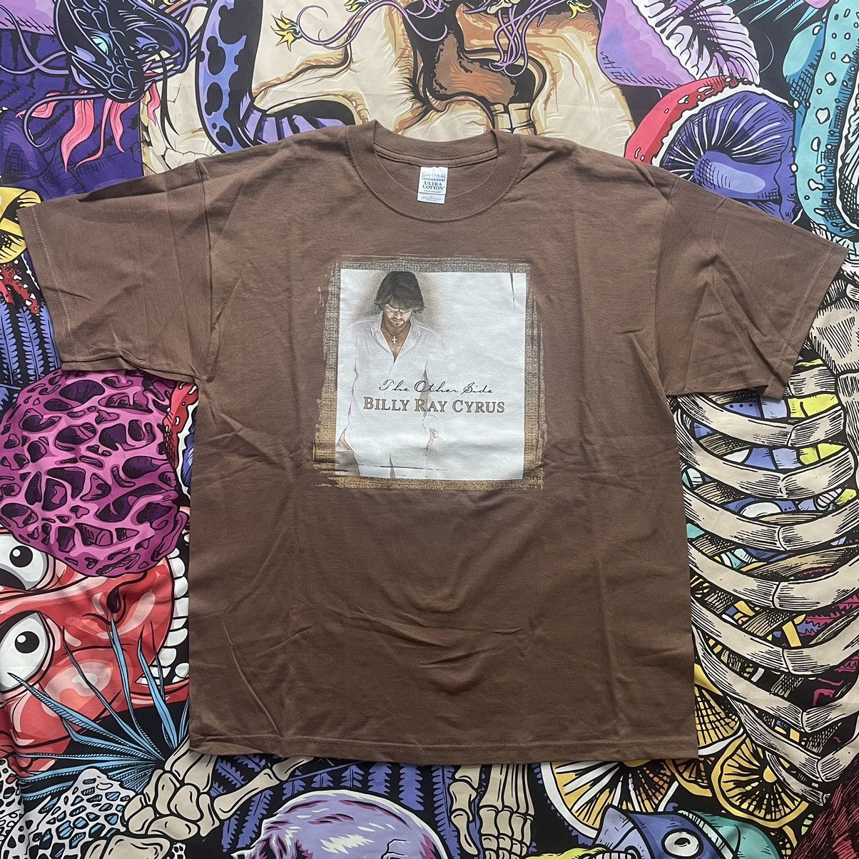 Gildan Vintage 2000’s Billy Ray Cyrus “The Other Side” Size US XL / EU 56 / 4 - 1 Thumbnail