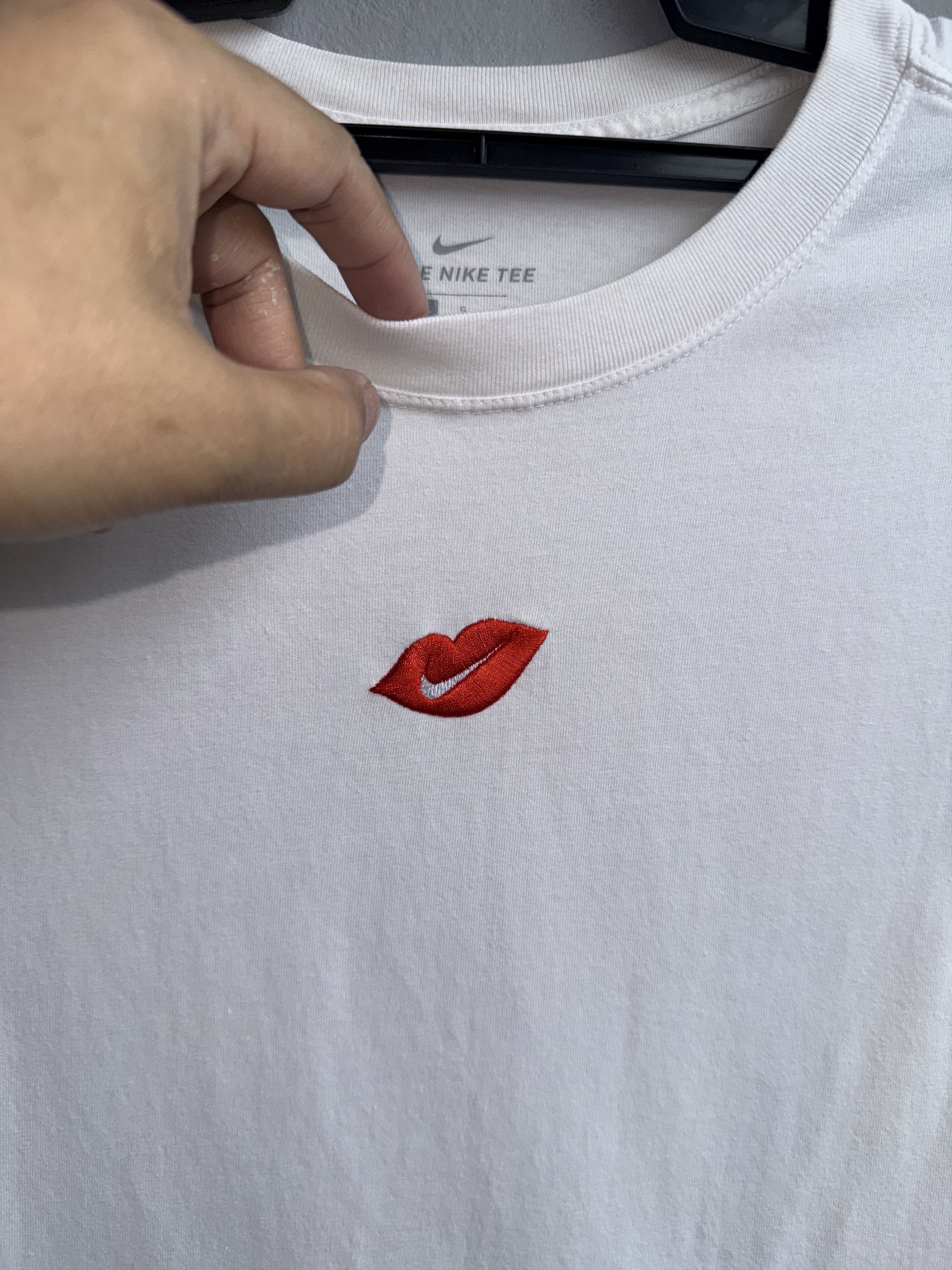 Nike Nike Centre Swoosh With Kiss Logo Shirt Size L / US 10 / IT 46 - 2 Thumbnail