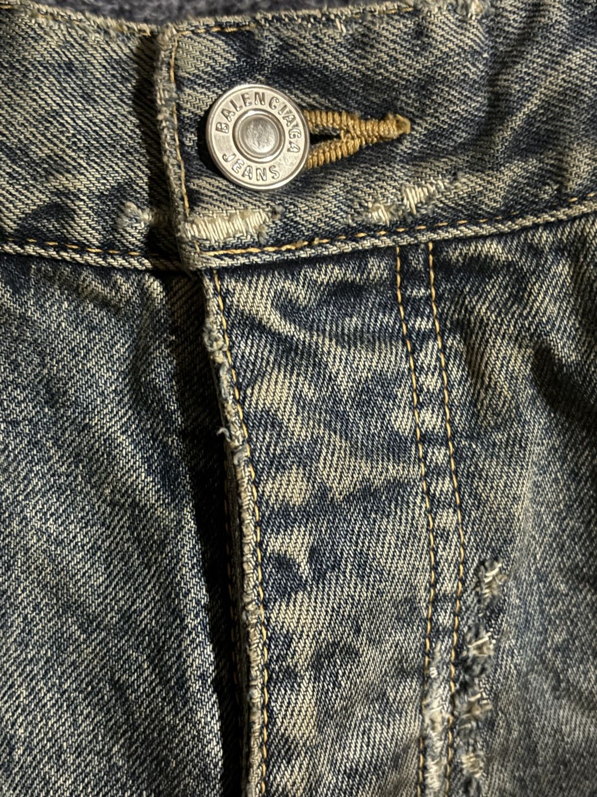 Balenciaga Balenciaga mud wash jeans Size US 30 / EU 46 - 12 Thumbnail