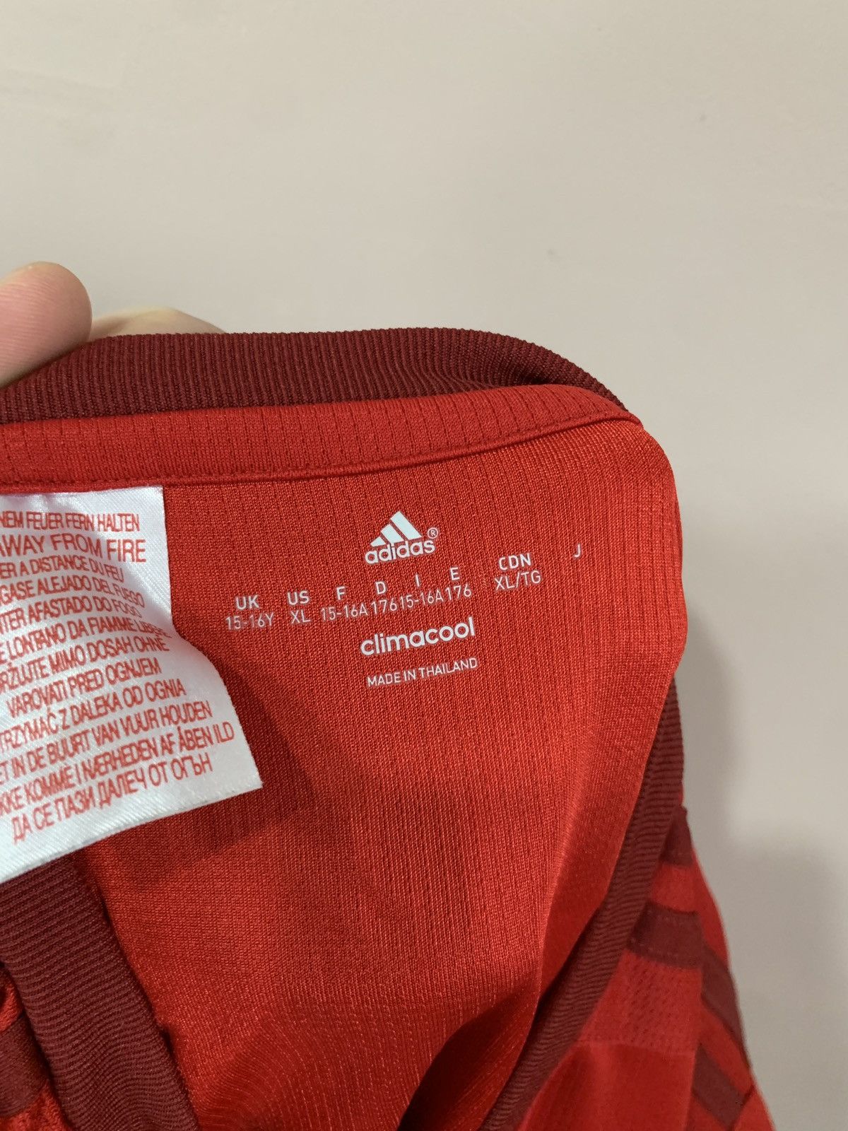 Adidas Bayern Munich 2015 home Football Shirt Adidas Soccer Jersey Size US XS / EU 42 / 0 - 8 Thumbnail