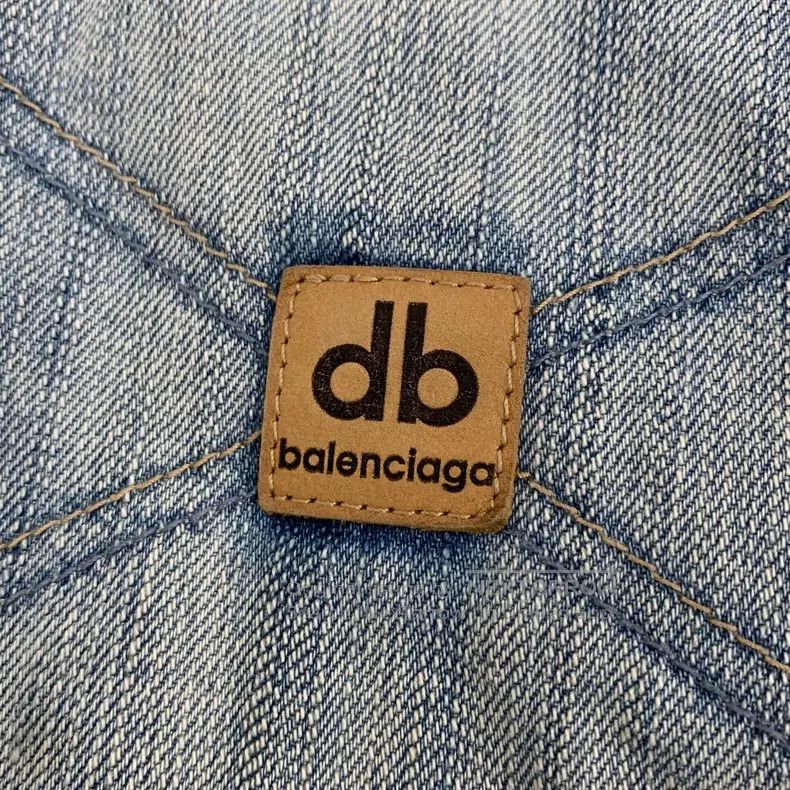 Balenciaga Balenciaga size S Color-Blocked Distressed Cotton Casual S Size US 27 - 7 Thumbnail