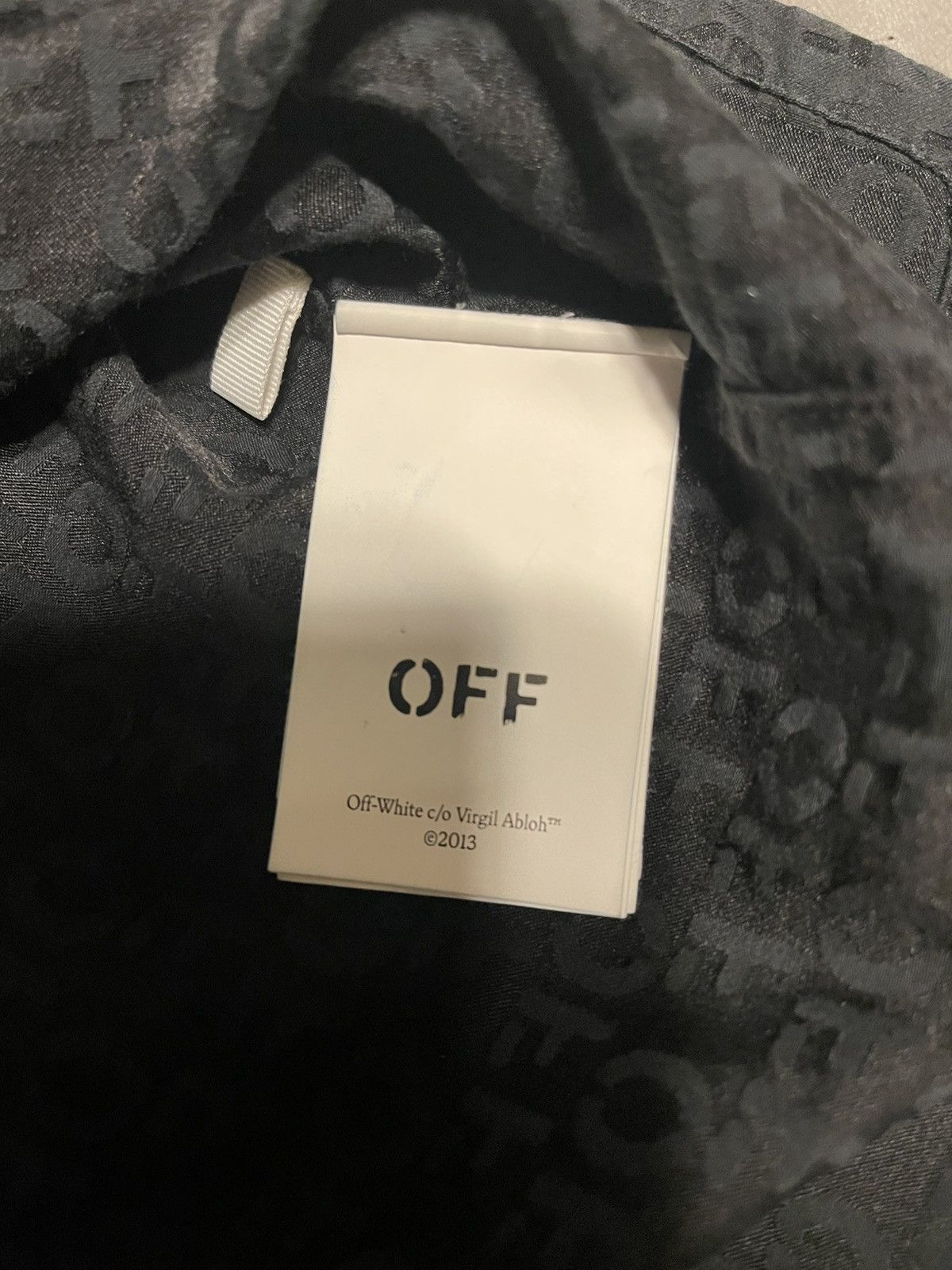Off-White × Virgil Abloh OFF-WHITE LOGO JACQUARD CAMP COLLAR TEXTURED SHIRT SIZE L Size US L / EU 52-54 / 3 - 9 Thumbnail