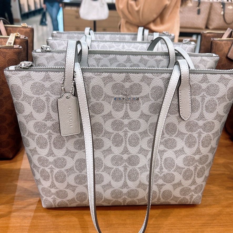 Coach Fiona Zip Tote Bag In Signature Canvas CW396 Size ONE SIZE - 2 Thumbnail
