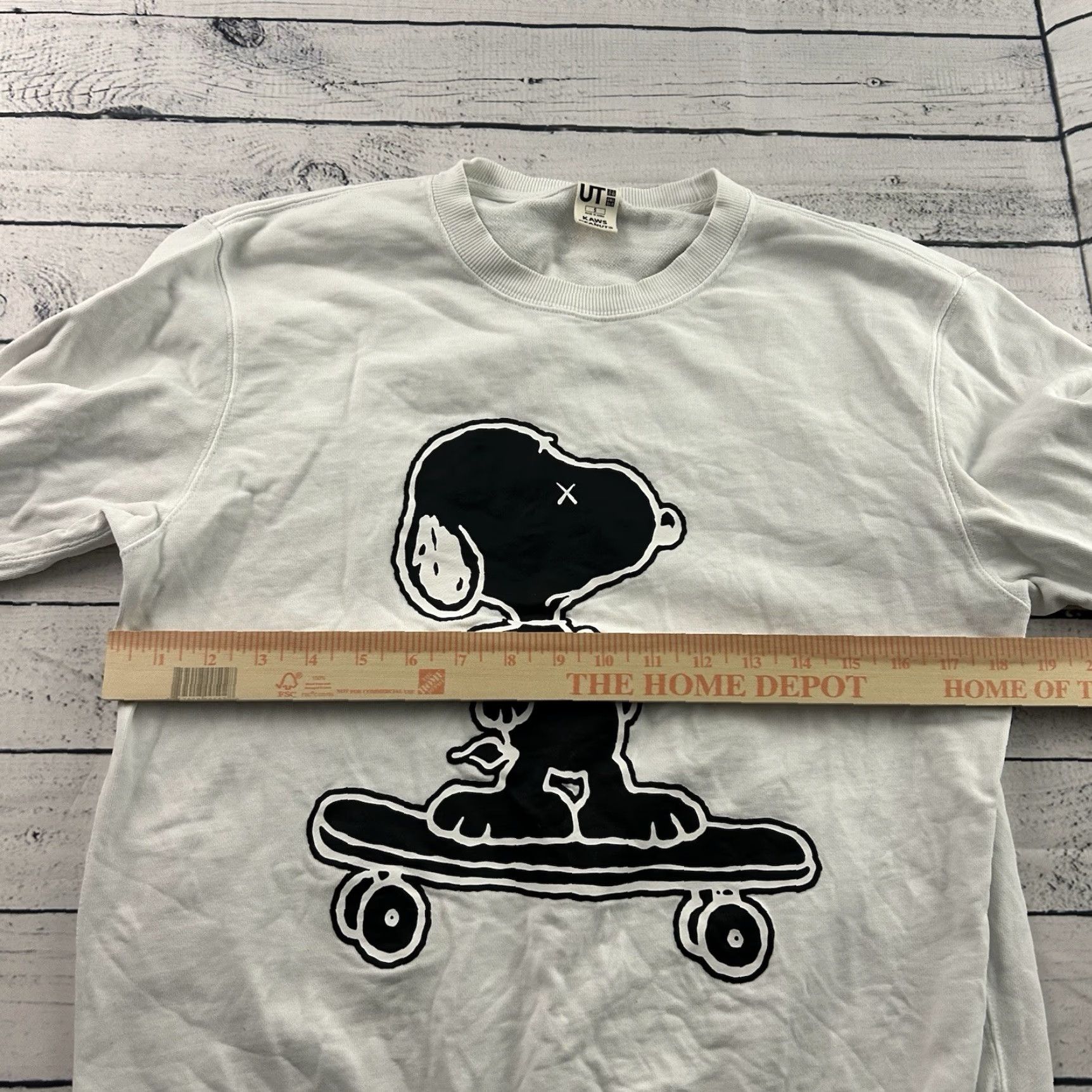 Uniqlo Uniqlo Kaws Peanuts Snoopy Long Sleeve Crewneck Sweatshirt Men Small White Size US S / EU 44-46 / 1 - 4 Thumbnail