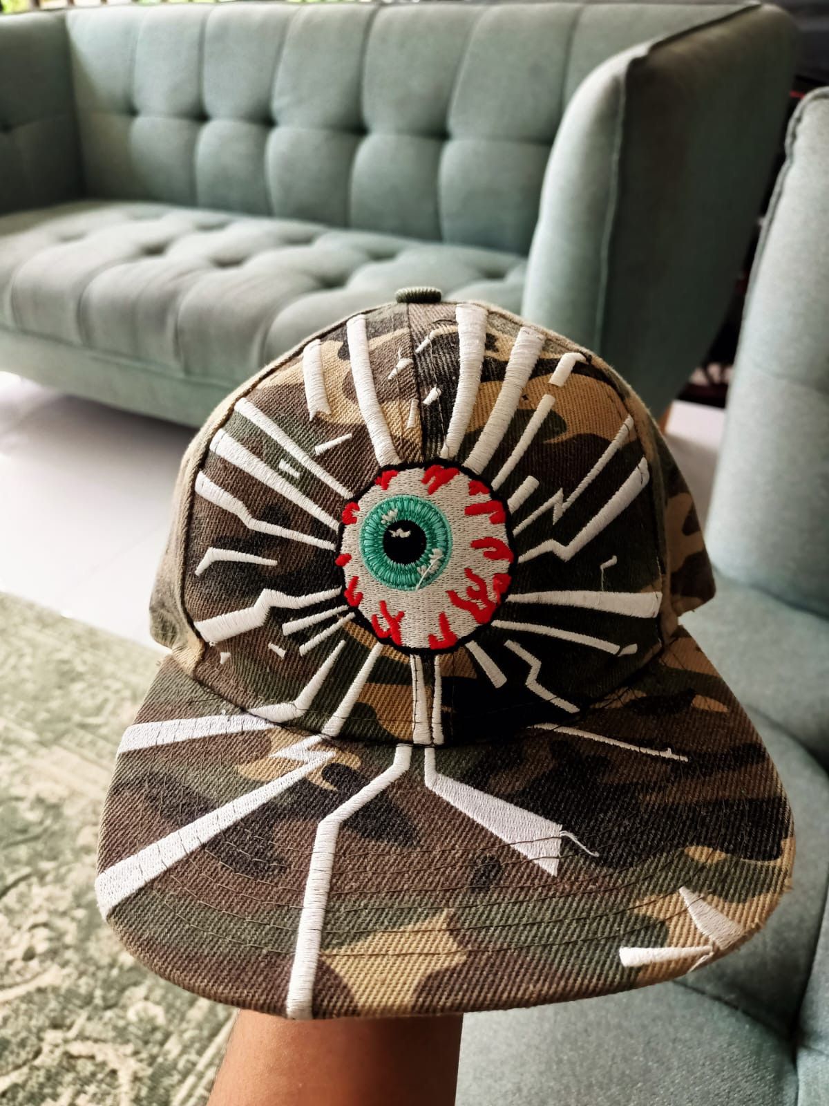 caps mishka
