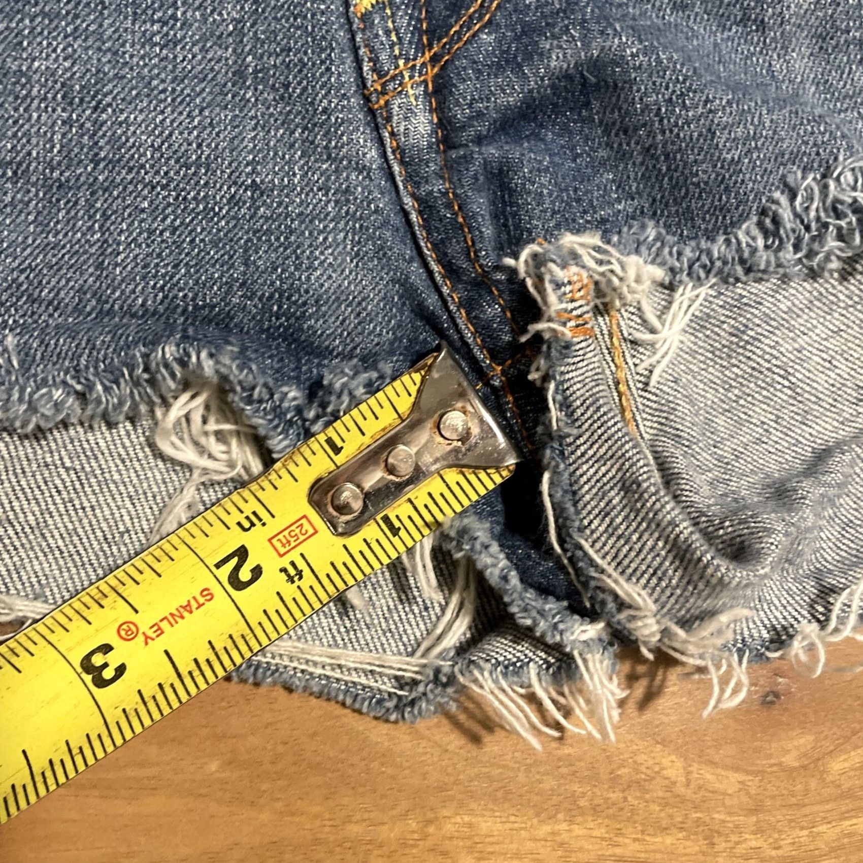 Citizens Of Humanity Citizen of Humanity Jeans Shorts Blue Low Waist Cropped Raw Hem Stretch Size 28 Women 90s Size 28" / US 6 / IT 42 - 8 Thumbnail