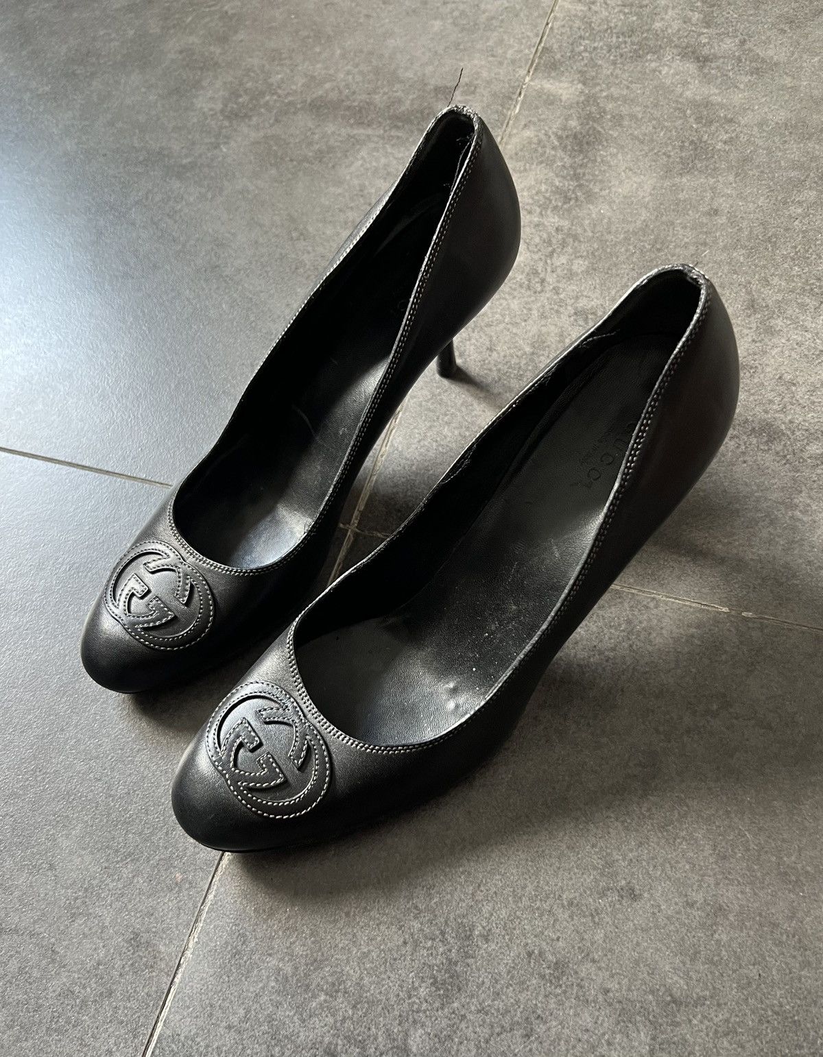 image of Vintage 90's Leather Gucci Soho Logo Heel Shoes in Black, Women's (Size 10)