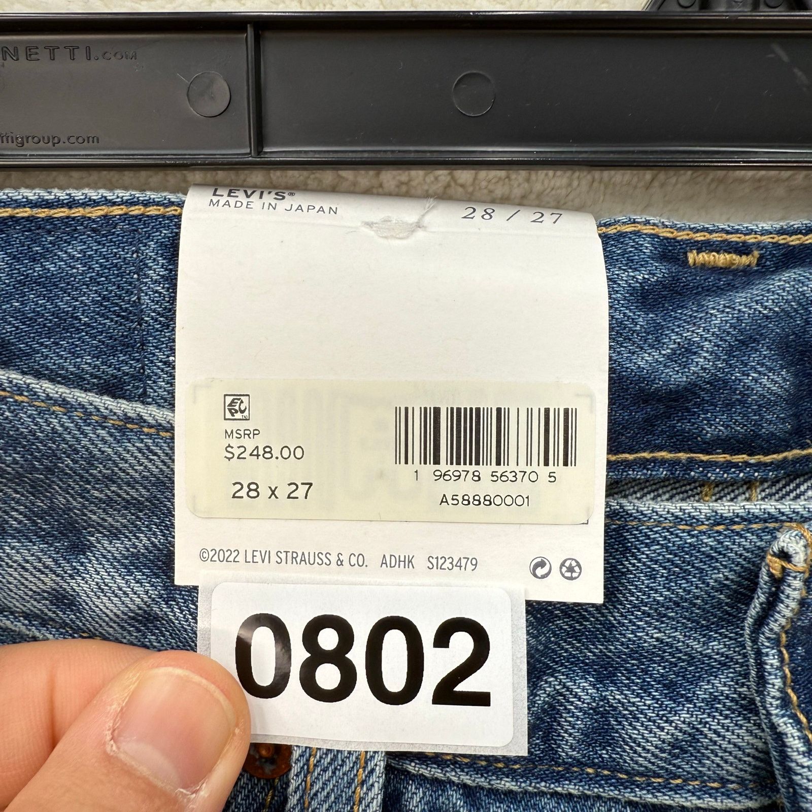 Levi's LEVI'S MADE IN JAPAN WOMEN'S 28X27 MEDIUM WASH COLUMN JEANS Size 28" / US 6 / IT 42 - 3 Thumbnail