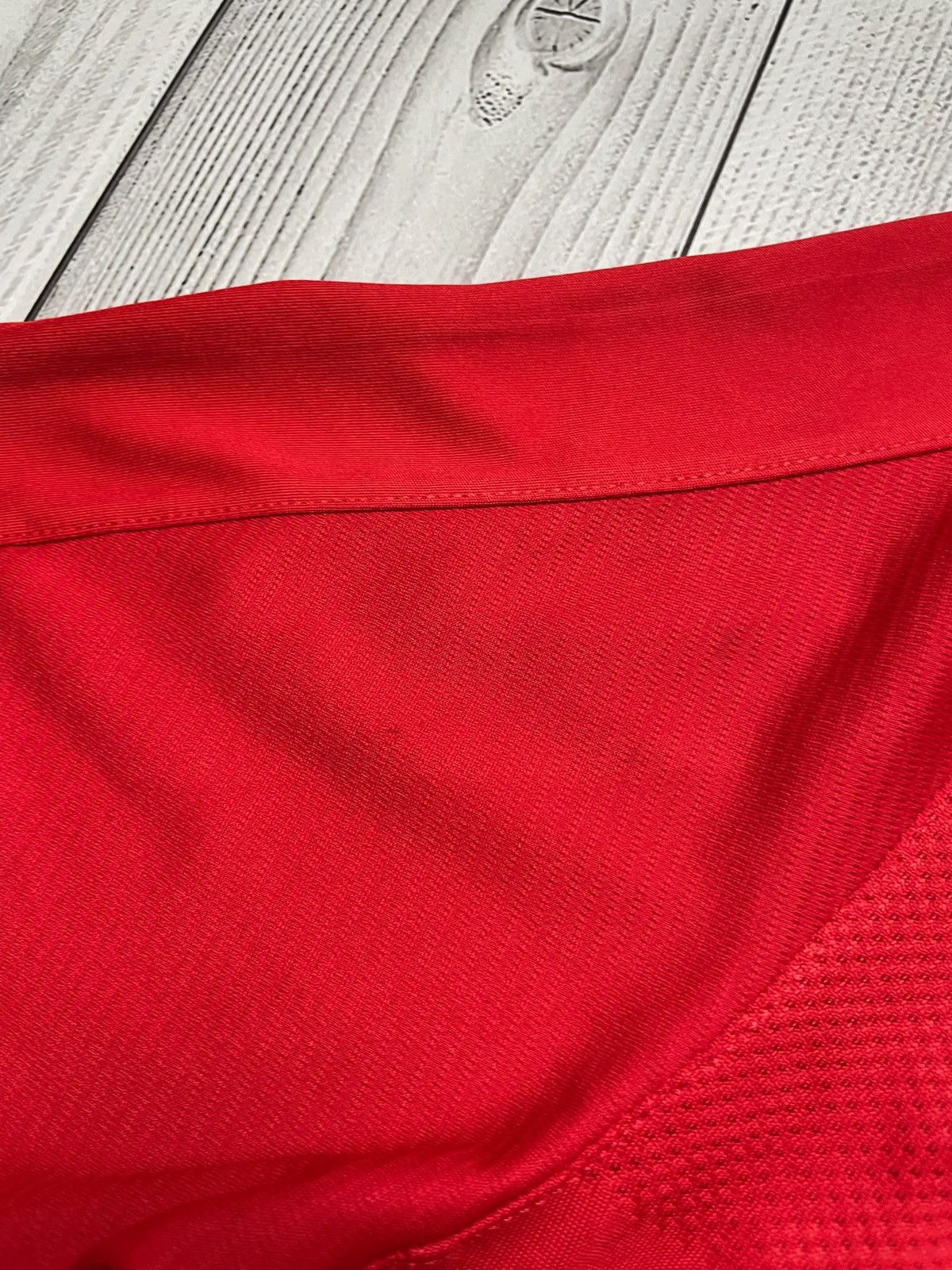 New Balance × Vintage Vintage New Balance Liverpool soccer jersey size S red Size US S / EU 44-46 / 1 - 10 Thumbnail