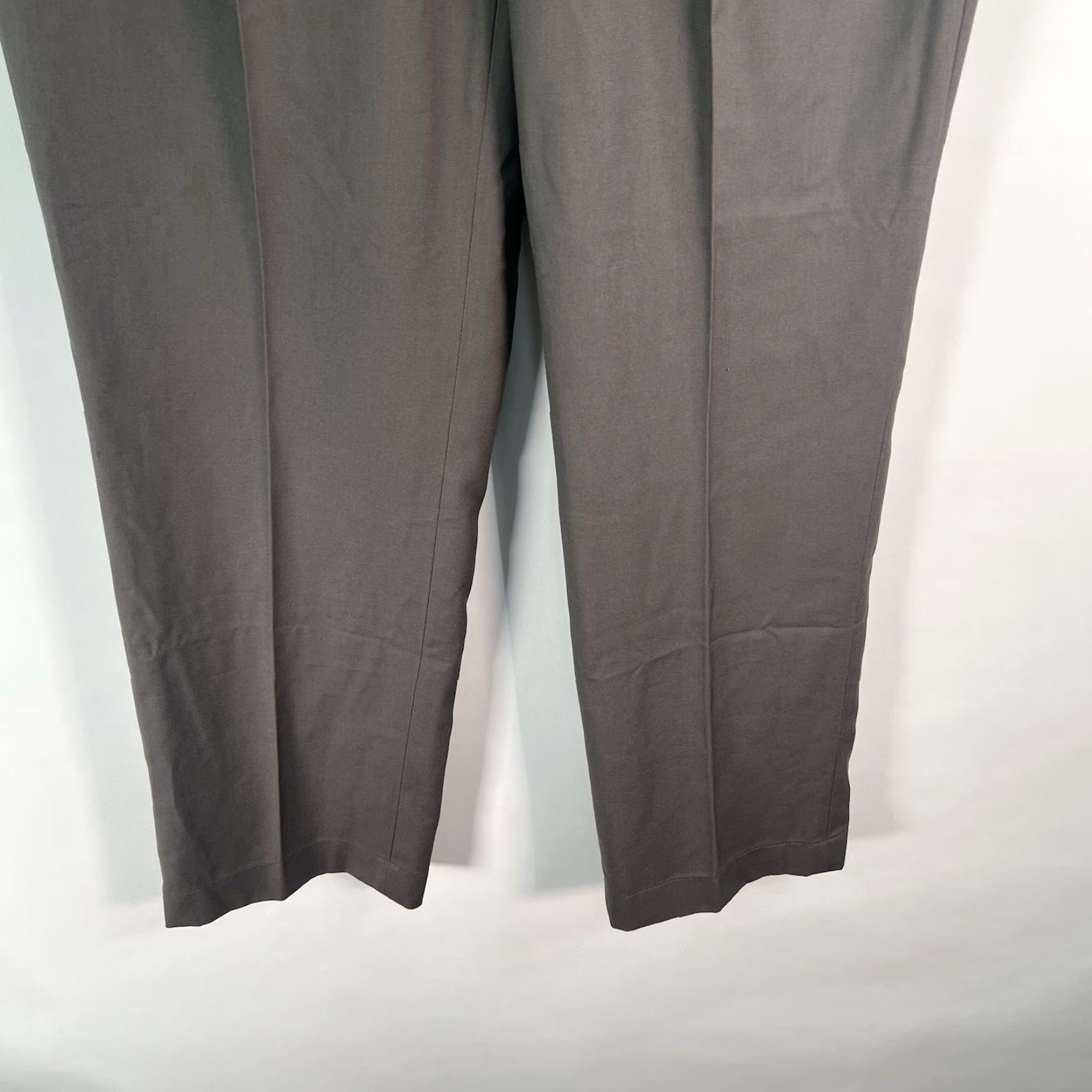 Vintage Louis Philippe Pants Men's Dress Pants Slim Ultra Fit 34 Gray Solid Zip Flat Front Inseam 30 Size US 34 / EU 50 - 4 Thumbnail