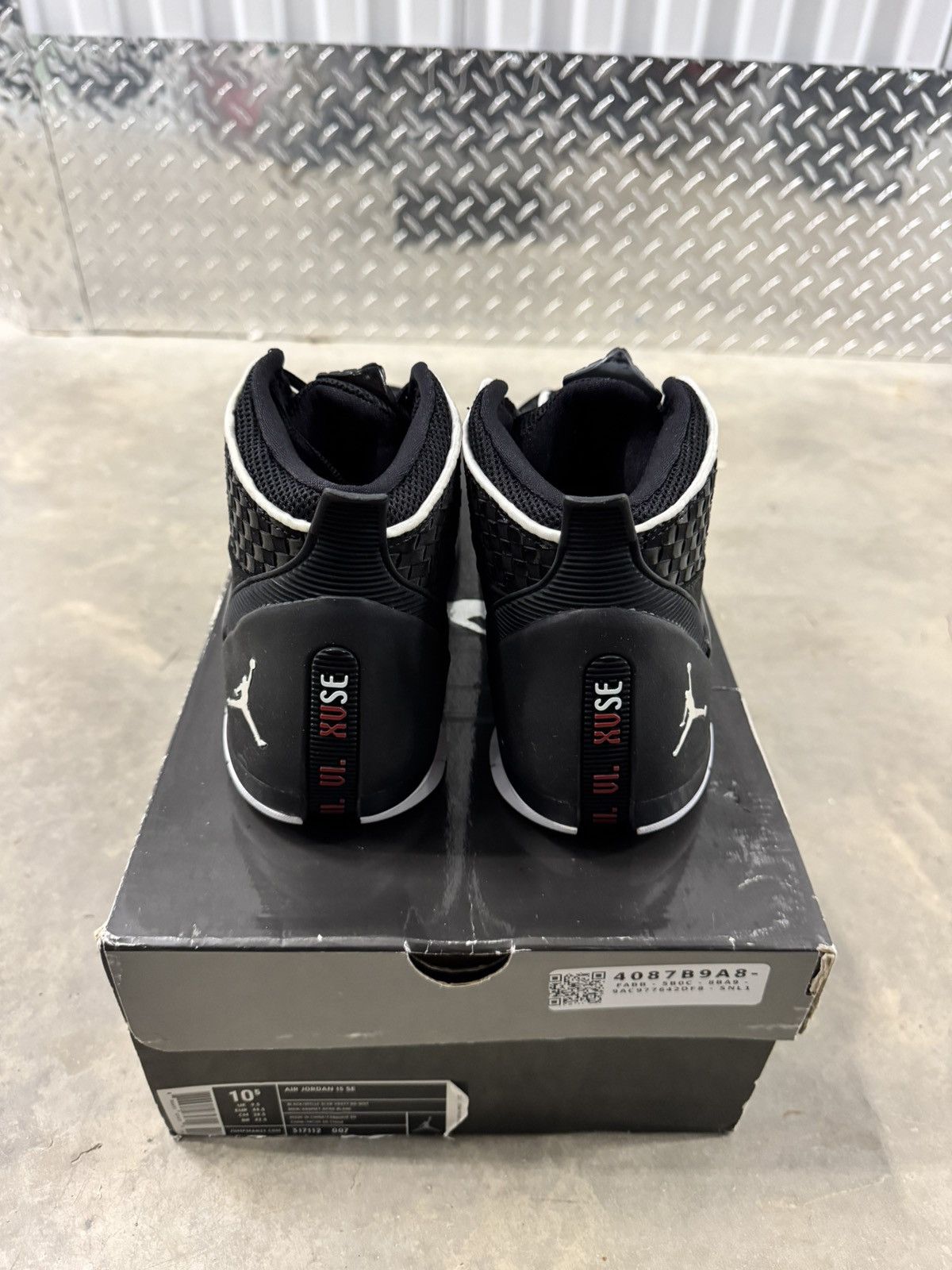 Jordan Brand Jordan 15 Retro SE Black White Size 10.5 Size US 10.5 / EU 43-44 - 5 Thumbnail