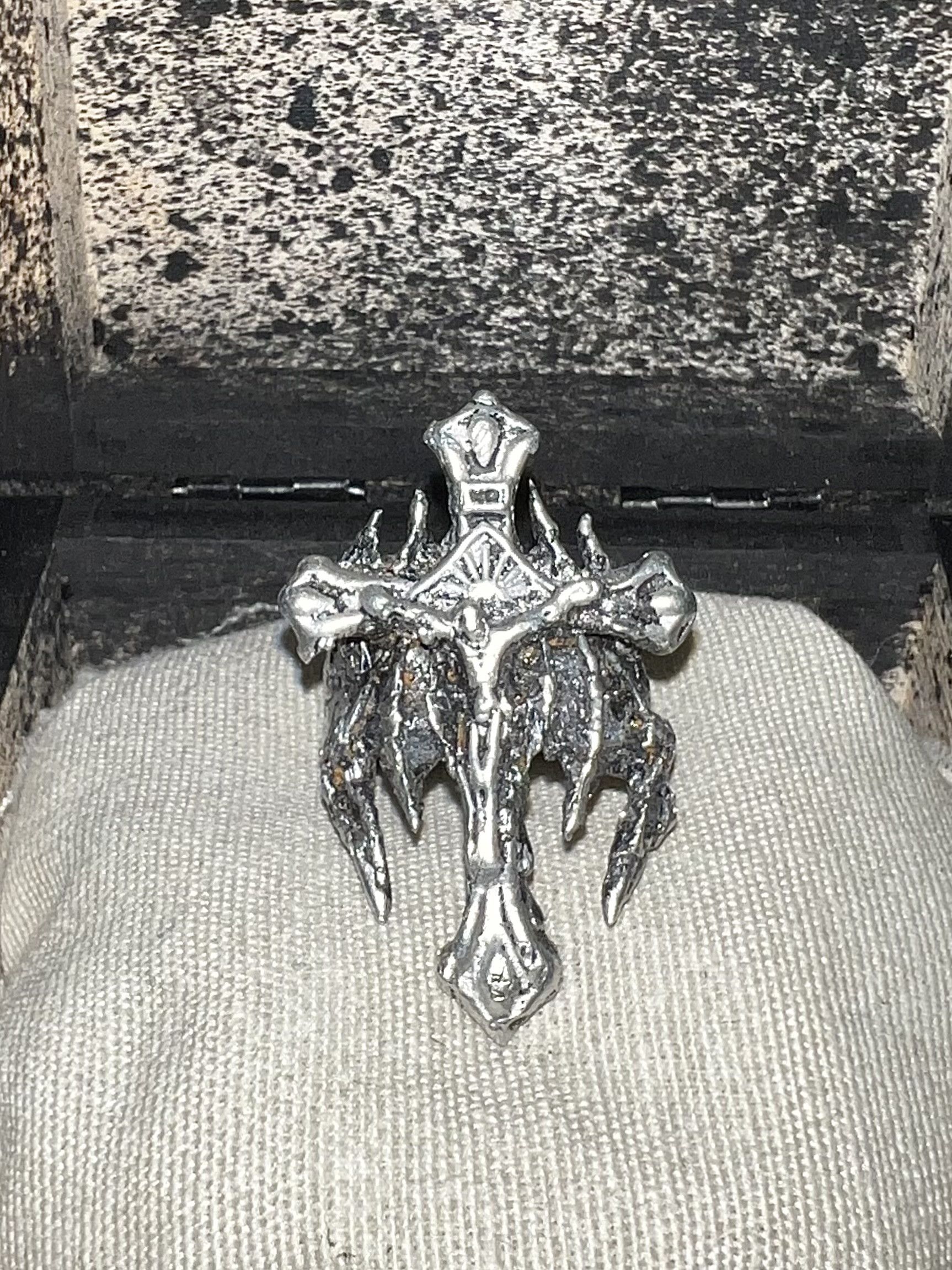 KMRii 1/1 custom gothic cross ring. Size ONE SIZE - 2 Thumbnail