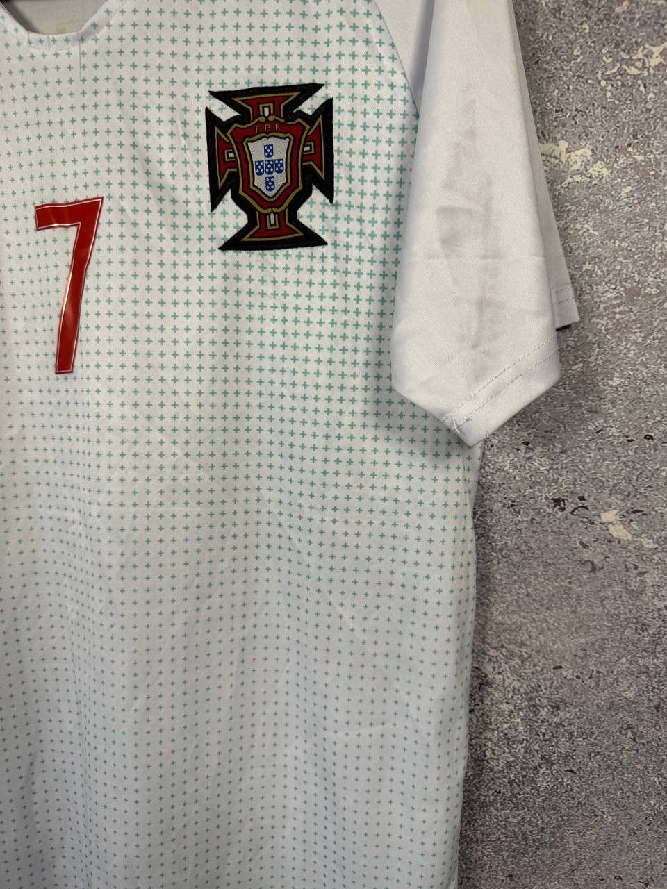 Vintage RONALDO Portugal National Team 2018 Fan Soccer Jersey Size US M / EU 48-50 / 2 - 6 Thumbnail