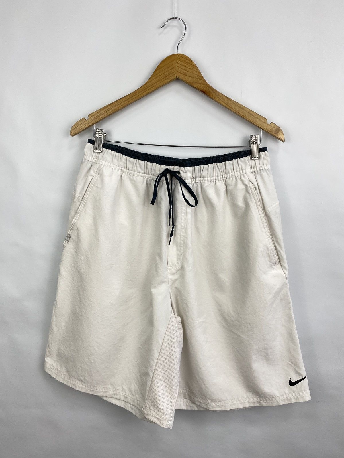 Nike 🇺🇸 Vintage 90s Nike Shorts Y2K Rare Retro Hype Size US 34 / EU 50 - 2 Thumbnail