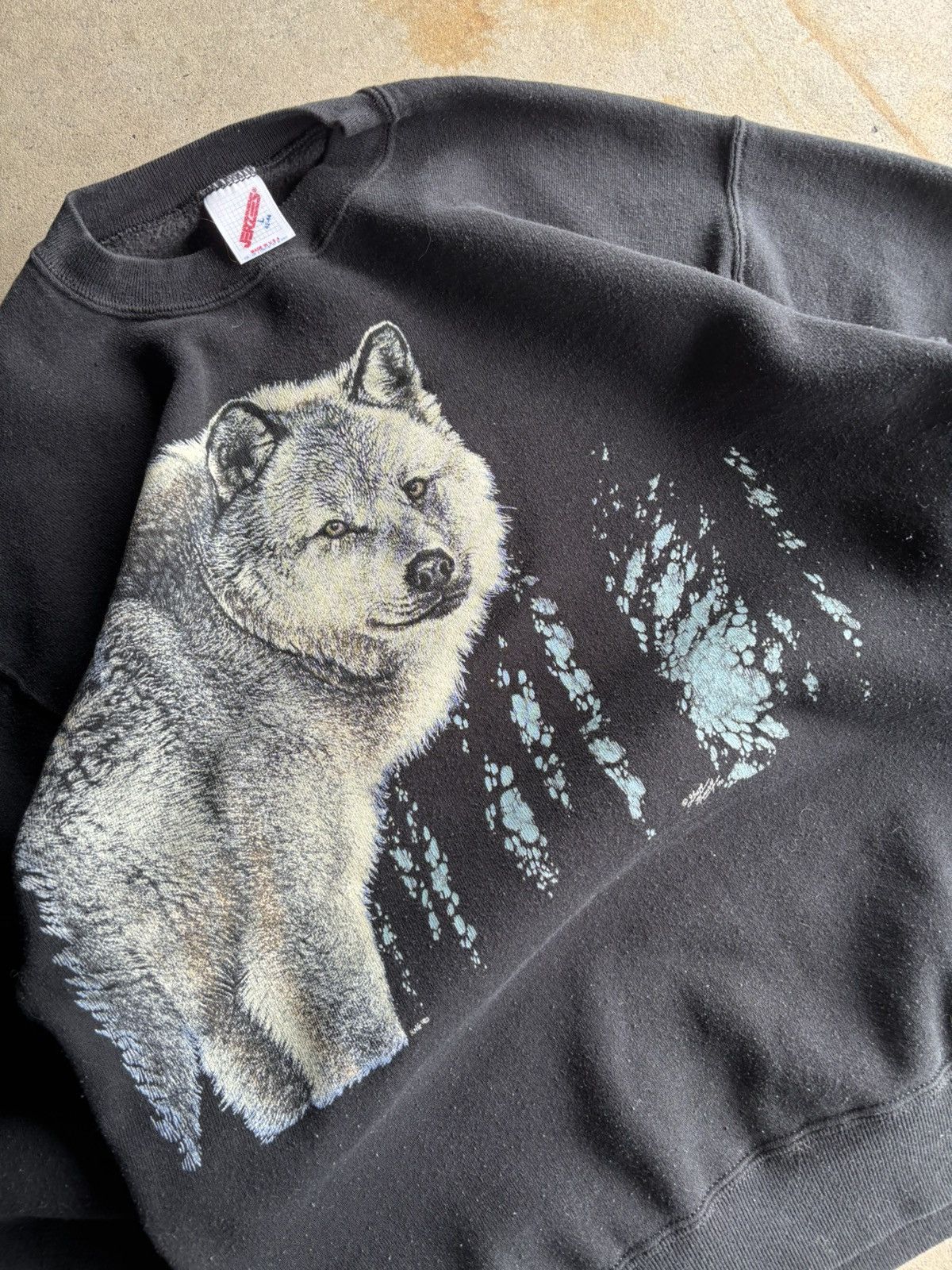Other Vintage 1990s Crazy Wild Wolf Indigenous Boxy Sweater Size US M / EU 48-50 / 2 - 3 Thumbnail