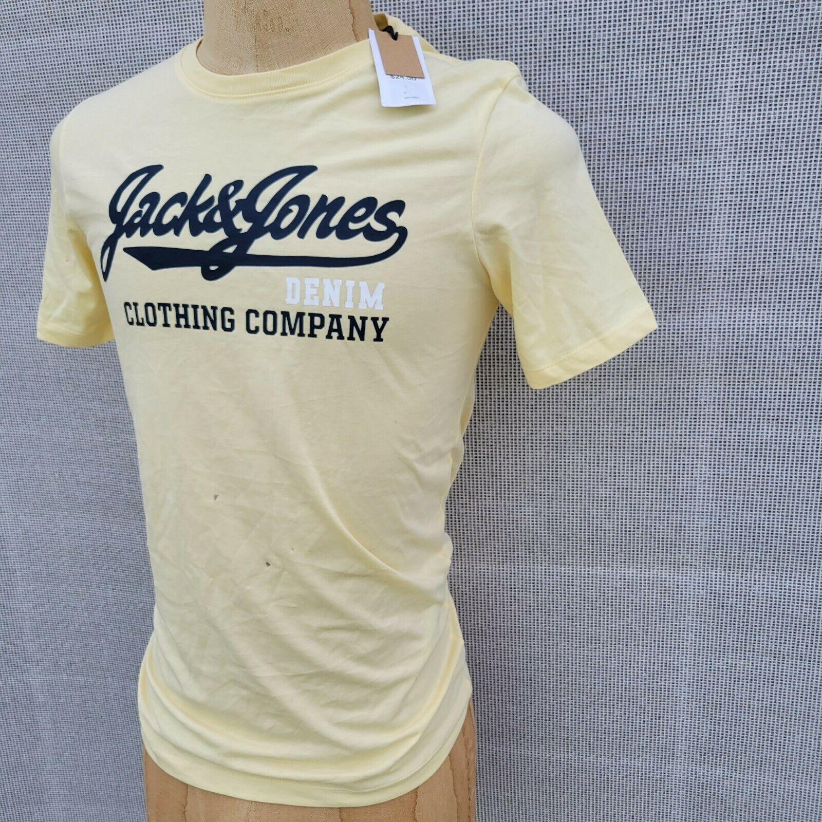 Jack & Jones Men's Jack And Jones Tshirt . Small Size US S / EU 44-46 / 1 - 3 Thumbnail