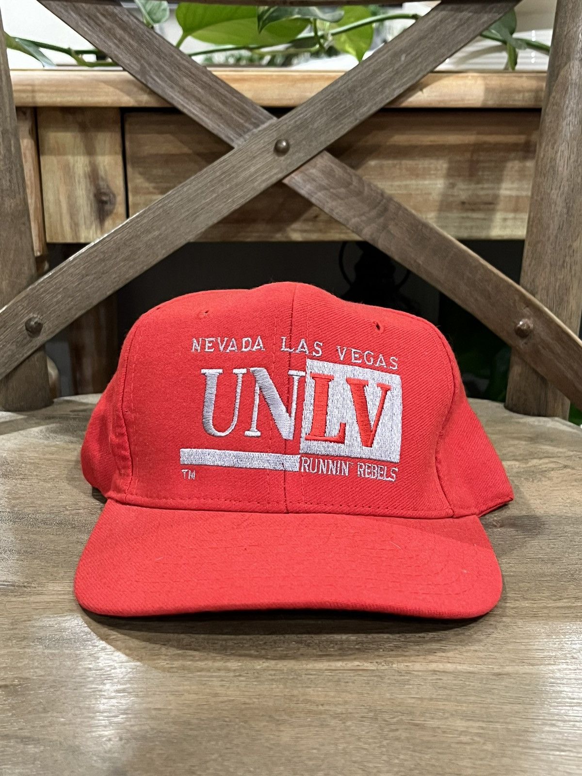 Vintage Vintage 90s UNLV SnapBack Size ONE SIZE - 1 Thumbnail