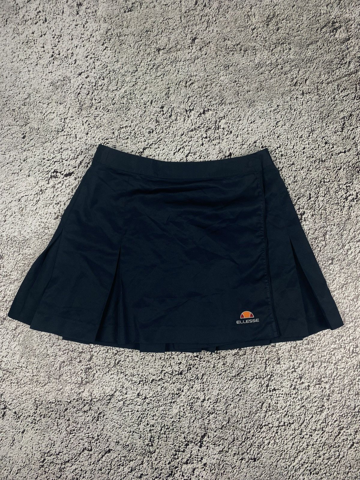 Ellesse Vintage Y2K Ellesse logo tennis skirt streetwear size M Size 28" / US 6 / IT 42 - 1 Thumbnail