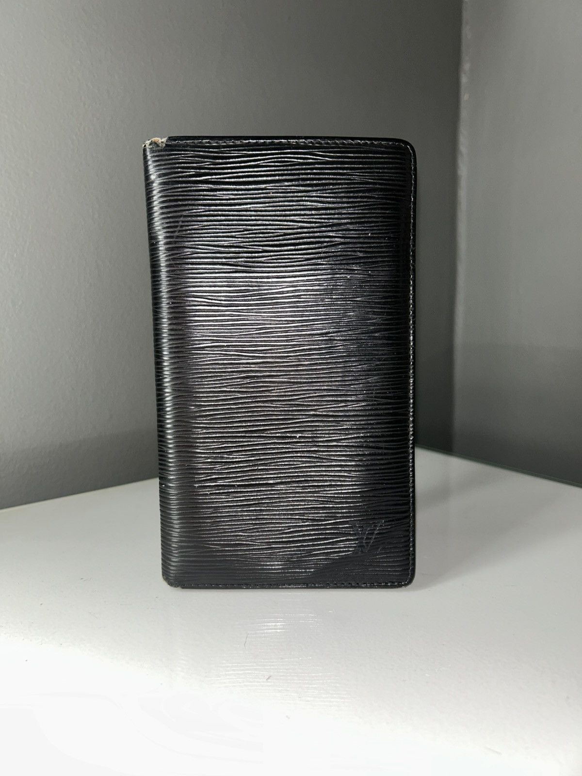 Louis Vuitton Louis Vuitton Black Epi Leather Wallet CA0977 Size ONE SIZE - 2 Thumbnail