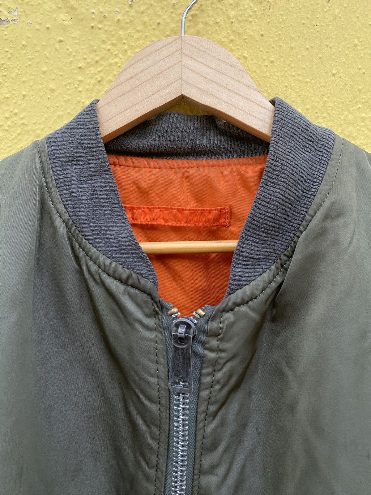 Alpha Industries × Vintage Vintage ma-1 Alpha industries bomber jacket Size US L / EU 52-54 / 3 - 10 Thumbnail