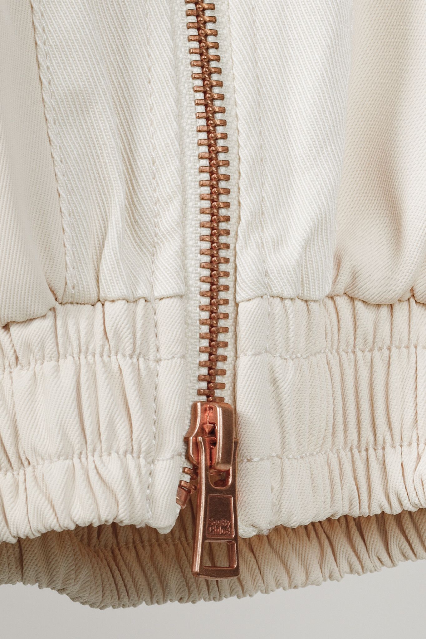 See by Chloe See by Chloe Angora Beige Fluid Jogger Pant Size 27" / US 4 / IT 40 - 6 Thumbnail