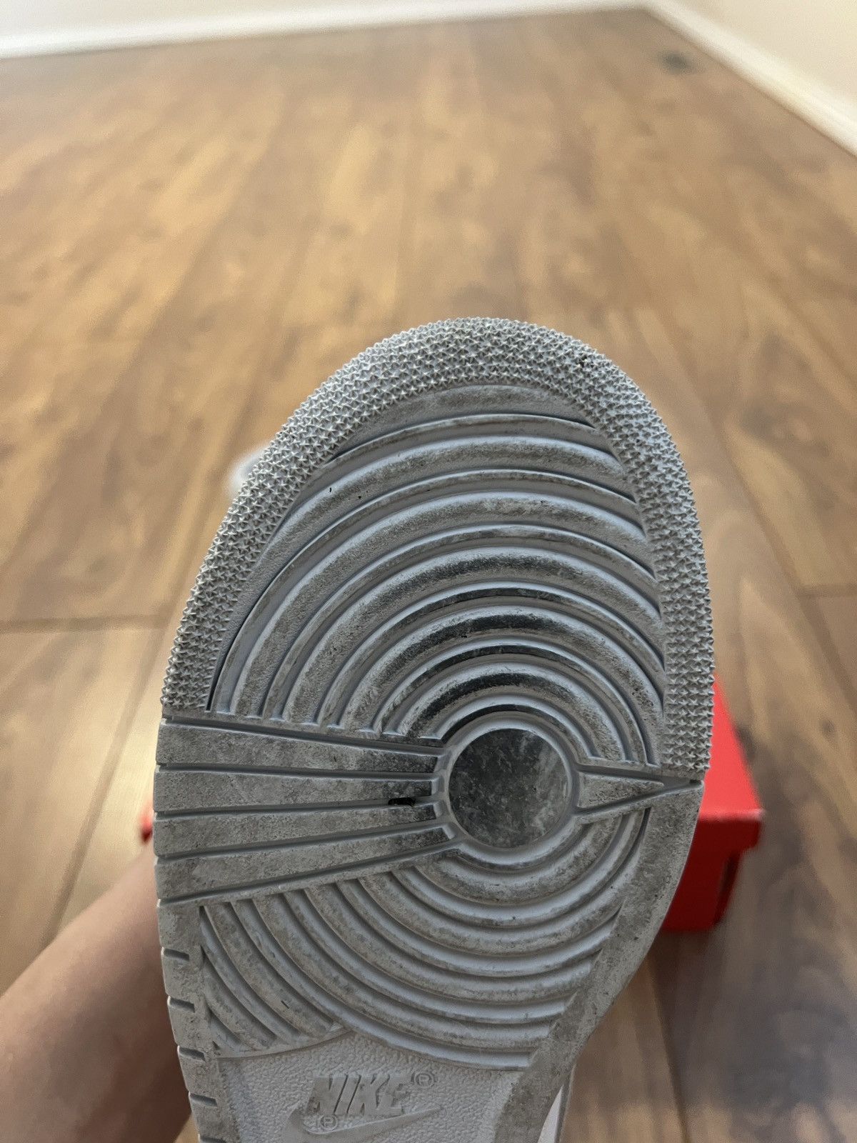 Jordan Brand × Nike Nike Jordan 1 Neutral Grey Size US 9.5 / EU 42-43 - 4 Thumbnail