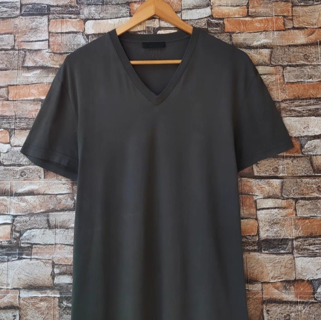 Prada PRADA VNECK TSHIRT Size US M / EU 48-50 / 2 - 2 Thumbnail