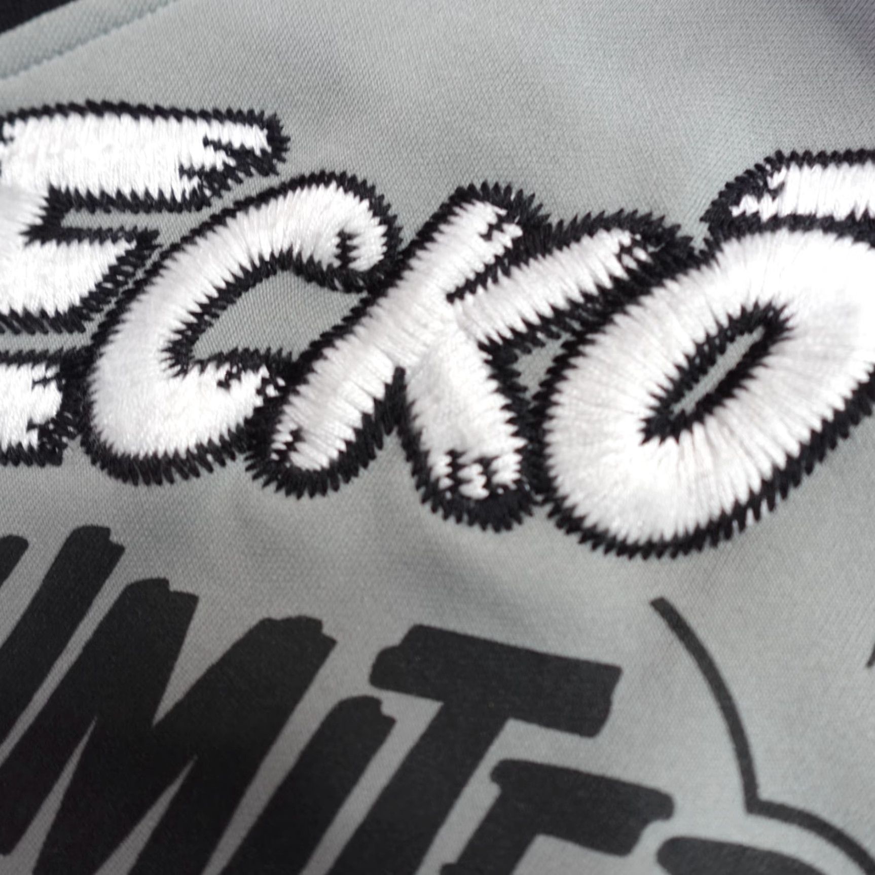 Ecko Unltd. VINTAGE Ecko Unltd. Jacket Track Jacket Graffiti Graffiti Y2K Gray Black Embroidered Comic Book Run/Activewear Mens L Gray Embroidered/Large Size US L / EU 52-54 / 3 - 3 Thumbnail