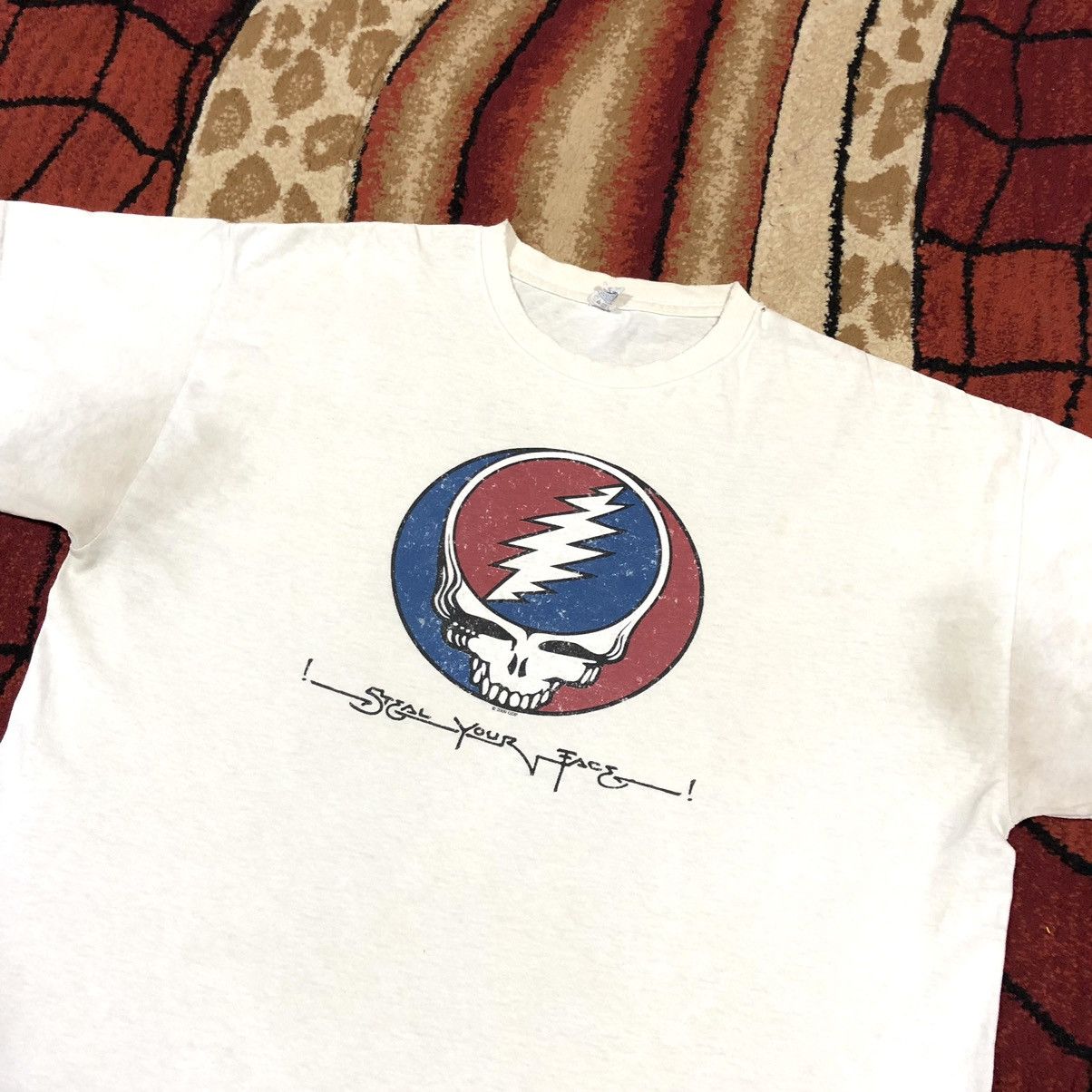 Vintage Thrashed Faded 2009 Grateful Dead Band Rare Shirt