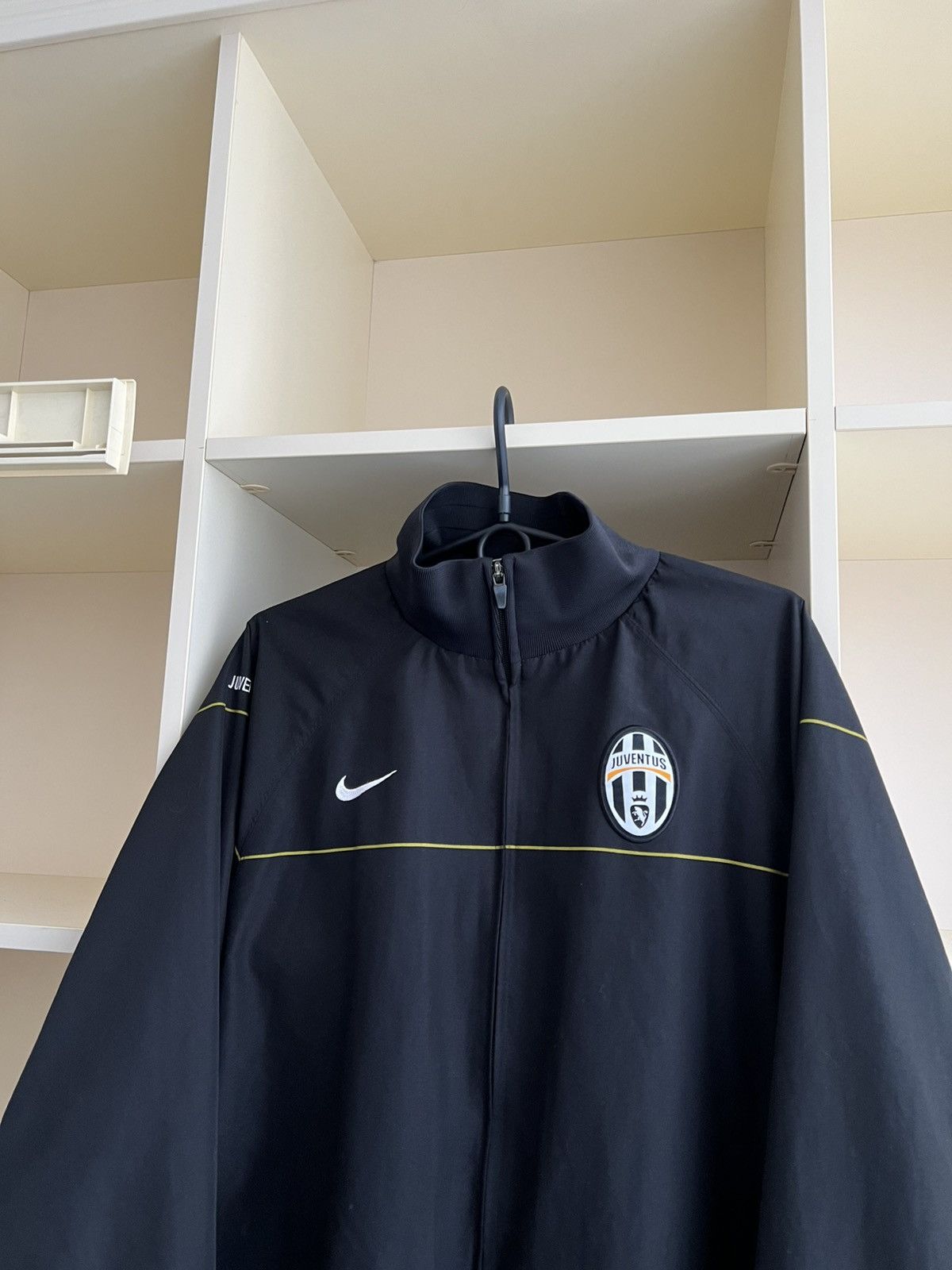 Nike Vintage Nike Juventus Track Jacket Football Soccer Size US XL / EU 56 / 4 - 2 Thumbnail