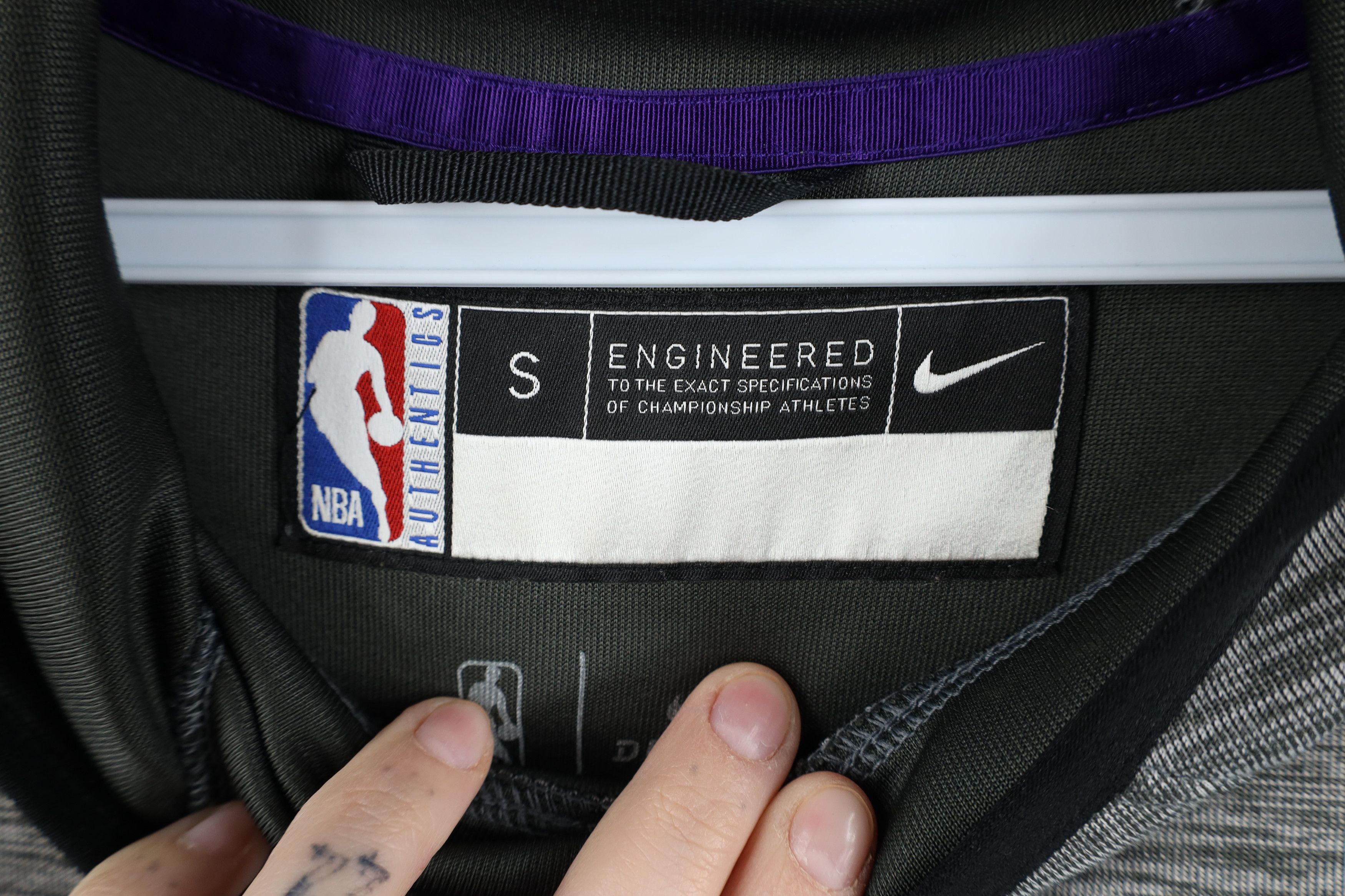Nike × Vintage Nike NBA Authentics Lakers Basketball Hoodie Sweatshirt Size US S / EU 44-46 / 1 - 11 Thumbnail