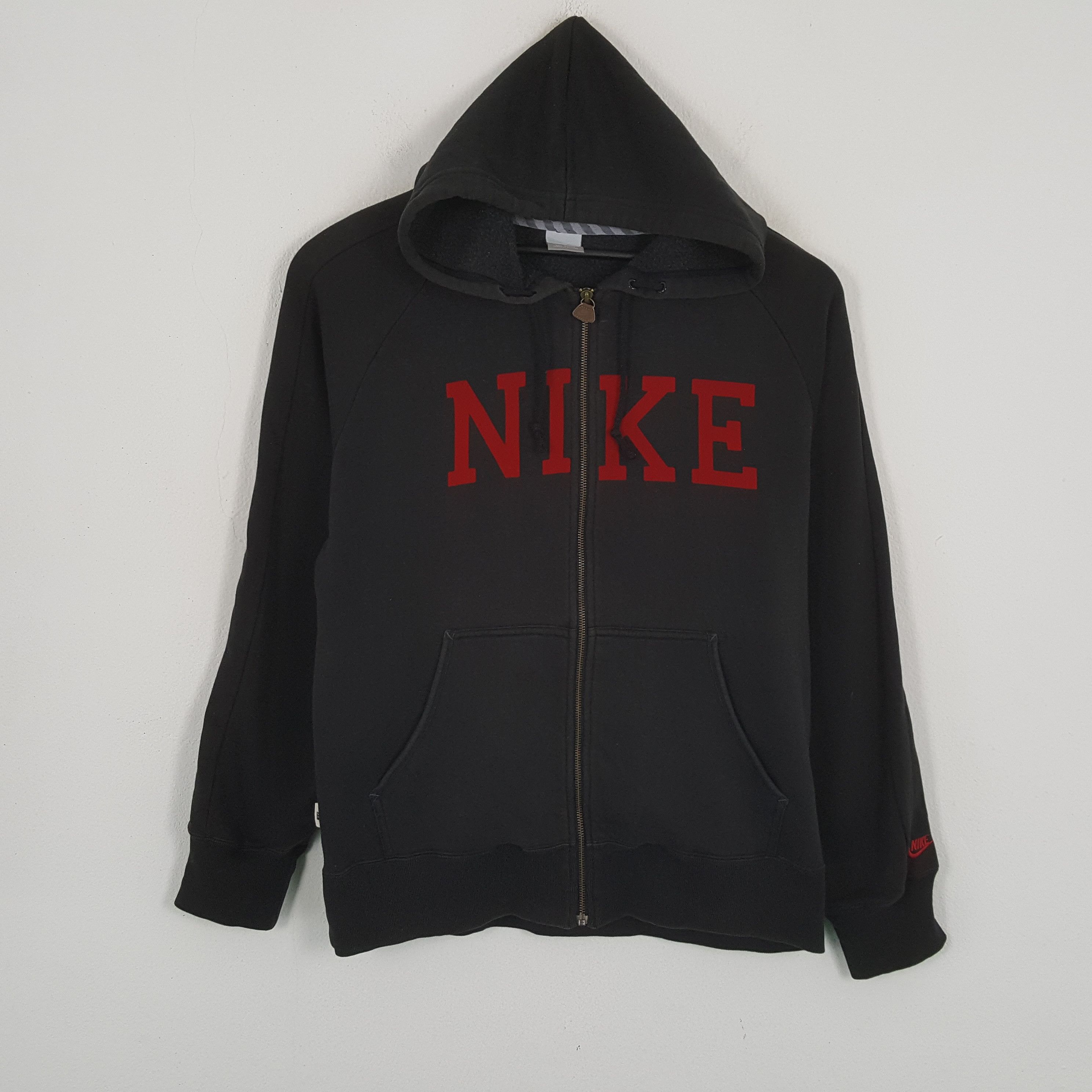 Nike NIKE Spellout Design Zipper Hoodies Size US L / EU 52-54 / 3 - 1 Thumbnail