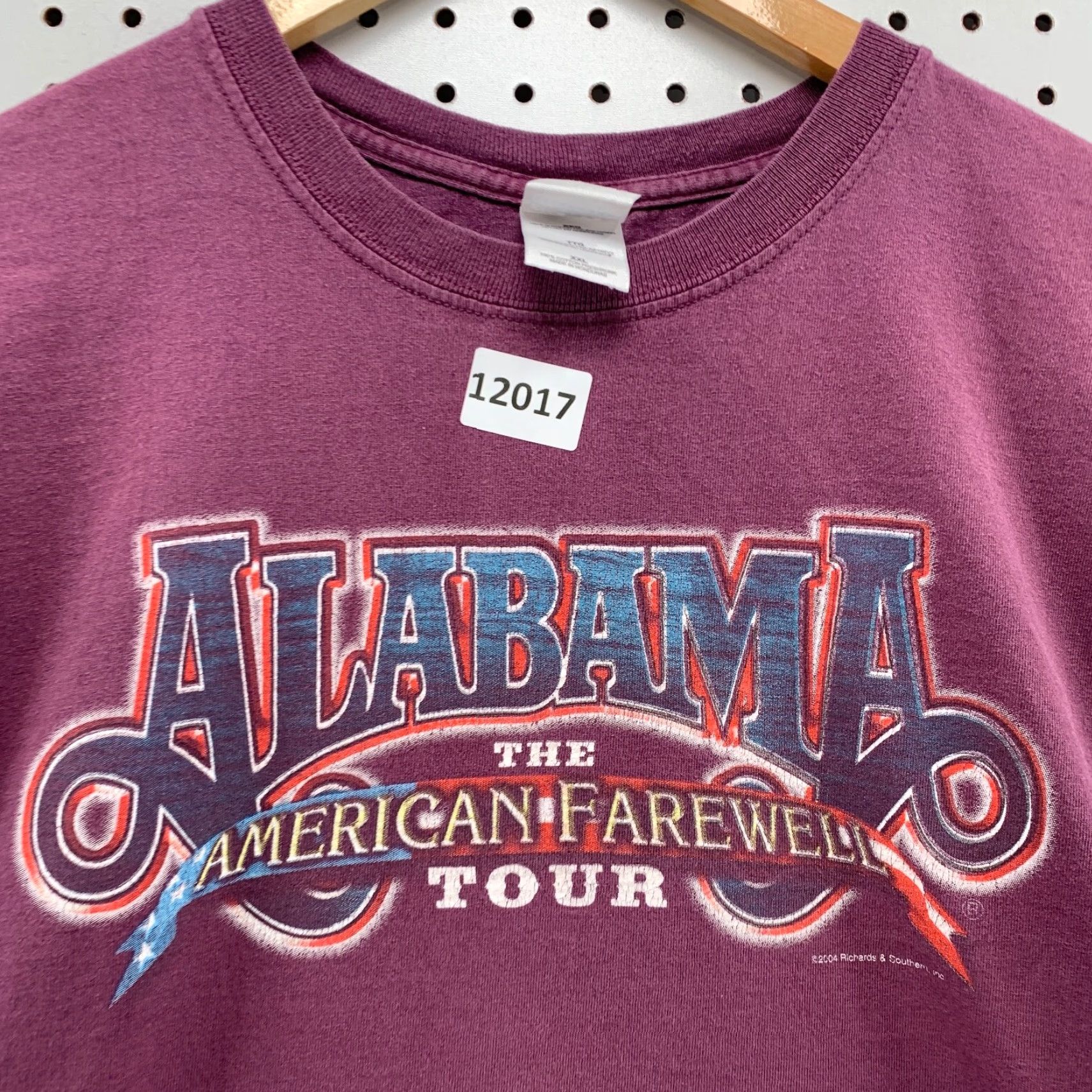 Gildan VINTAGE Alabama Shirt 2XL Adult Maroon The American Farewell Tour Country Shirt Regular Red Graphic Print Mens and Womens Size US XXL / EU 58 / 5 - 7 Thumbnail
