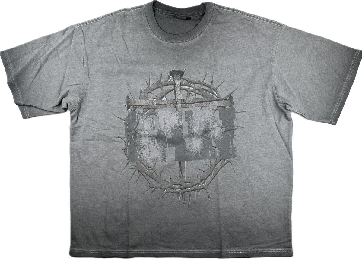 Vintage Saint Vanity Saint T-shirt Size US XL / EU 56 / 4 - 1 Thumbnail